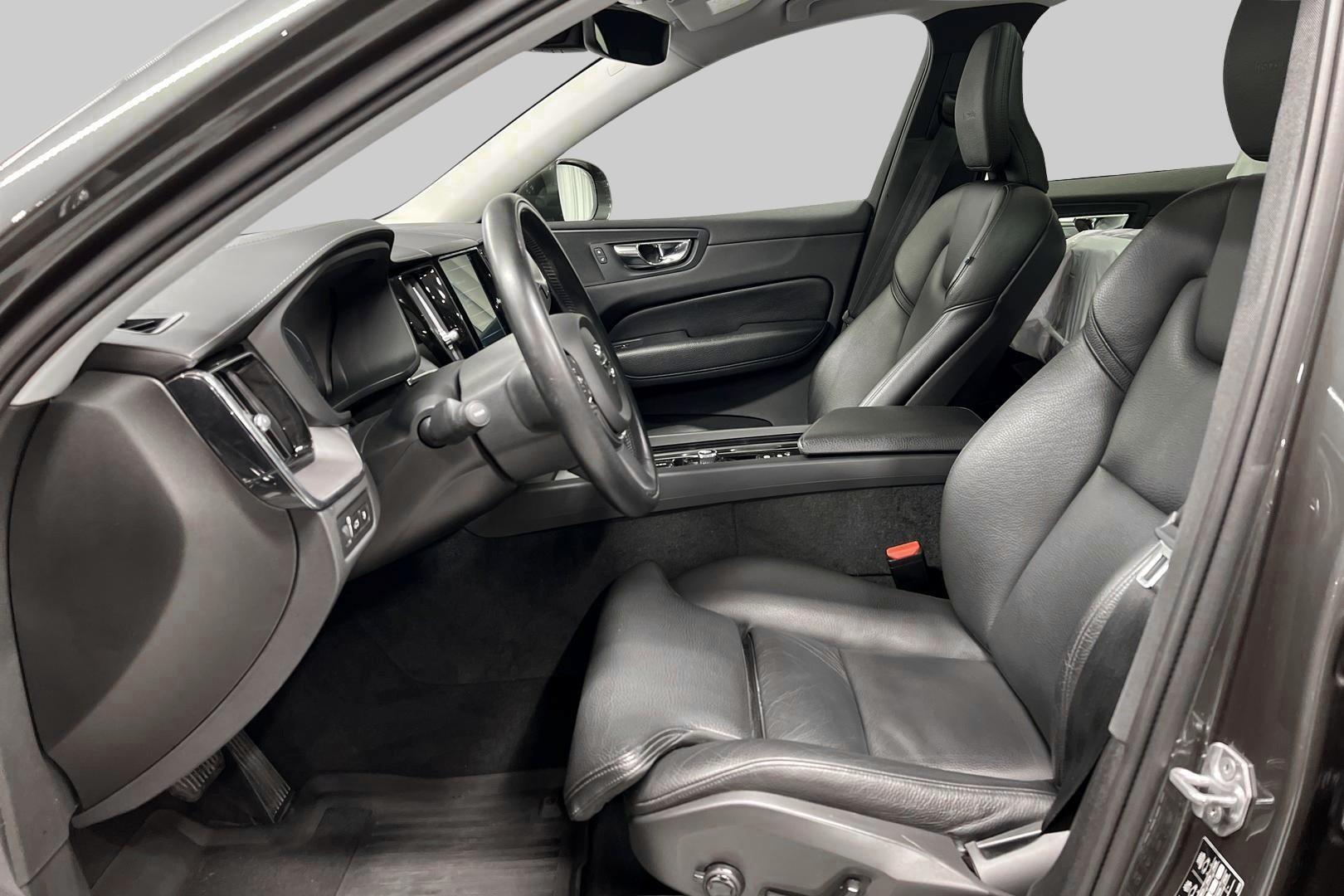 VOLVO XC60 2020