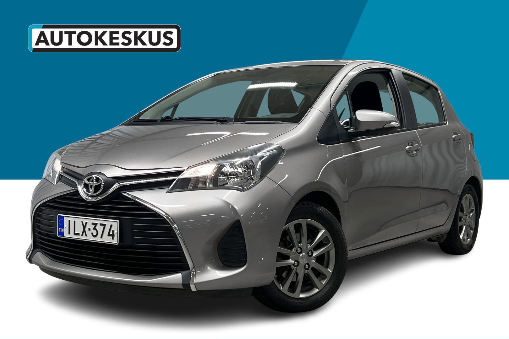 TOYOTA Yaris 2015