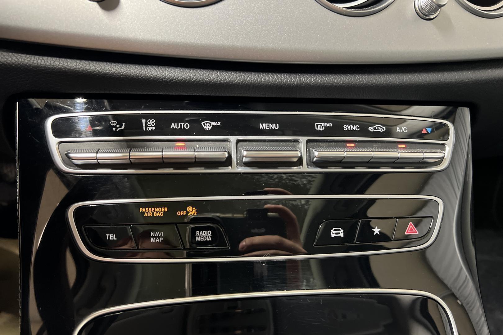 MERCEDES-BENZ E 16