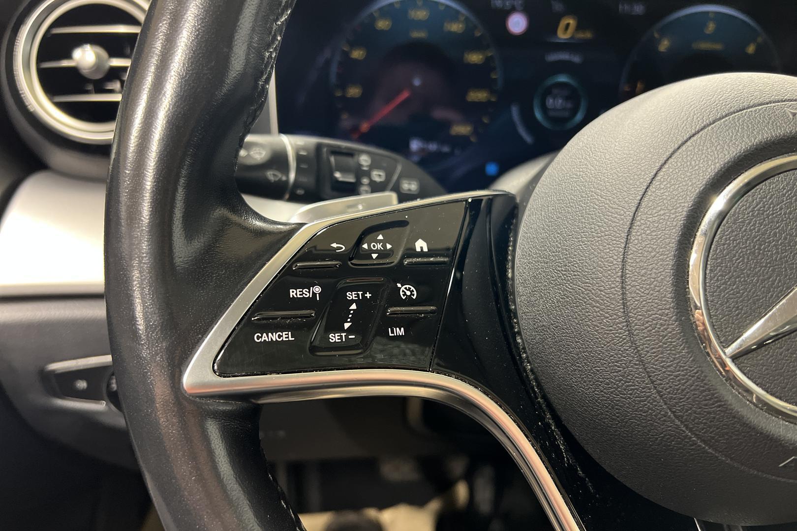 MERCEDES-BENZ E 18