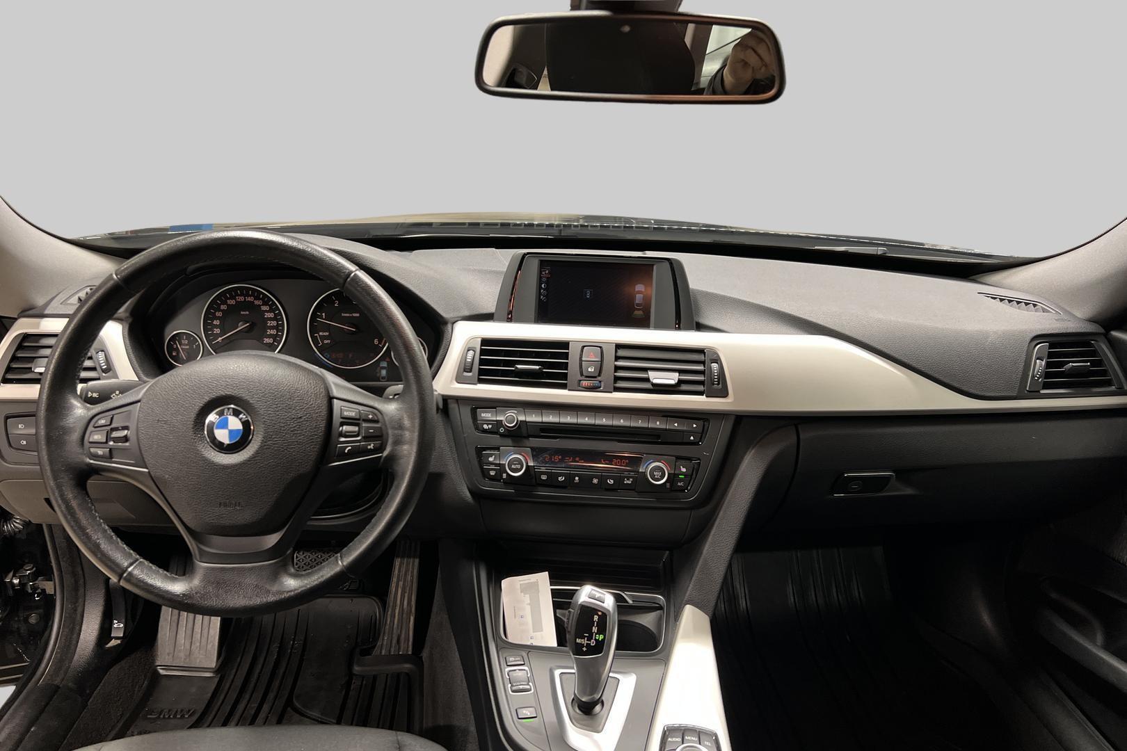 BMW 3-sarja 2015