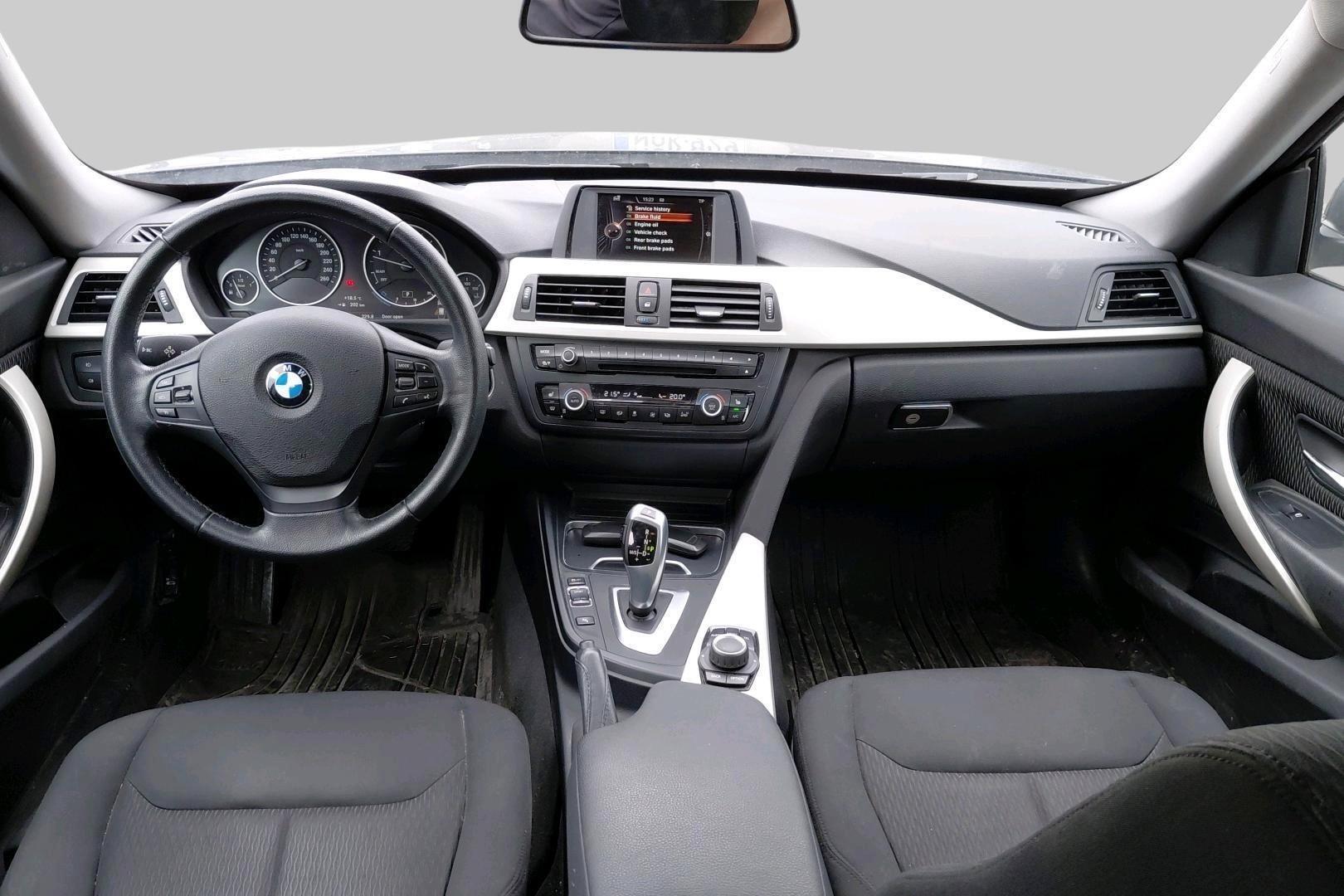 BMW 3-sarja 2015
