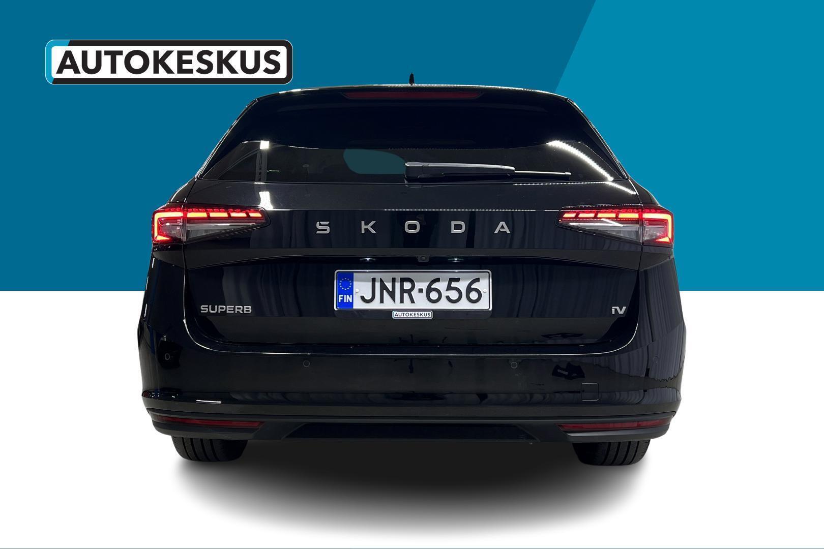 SKODA Superb 2025