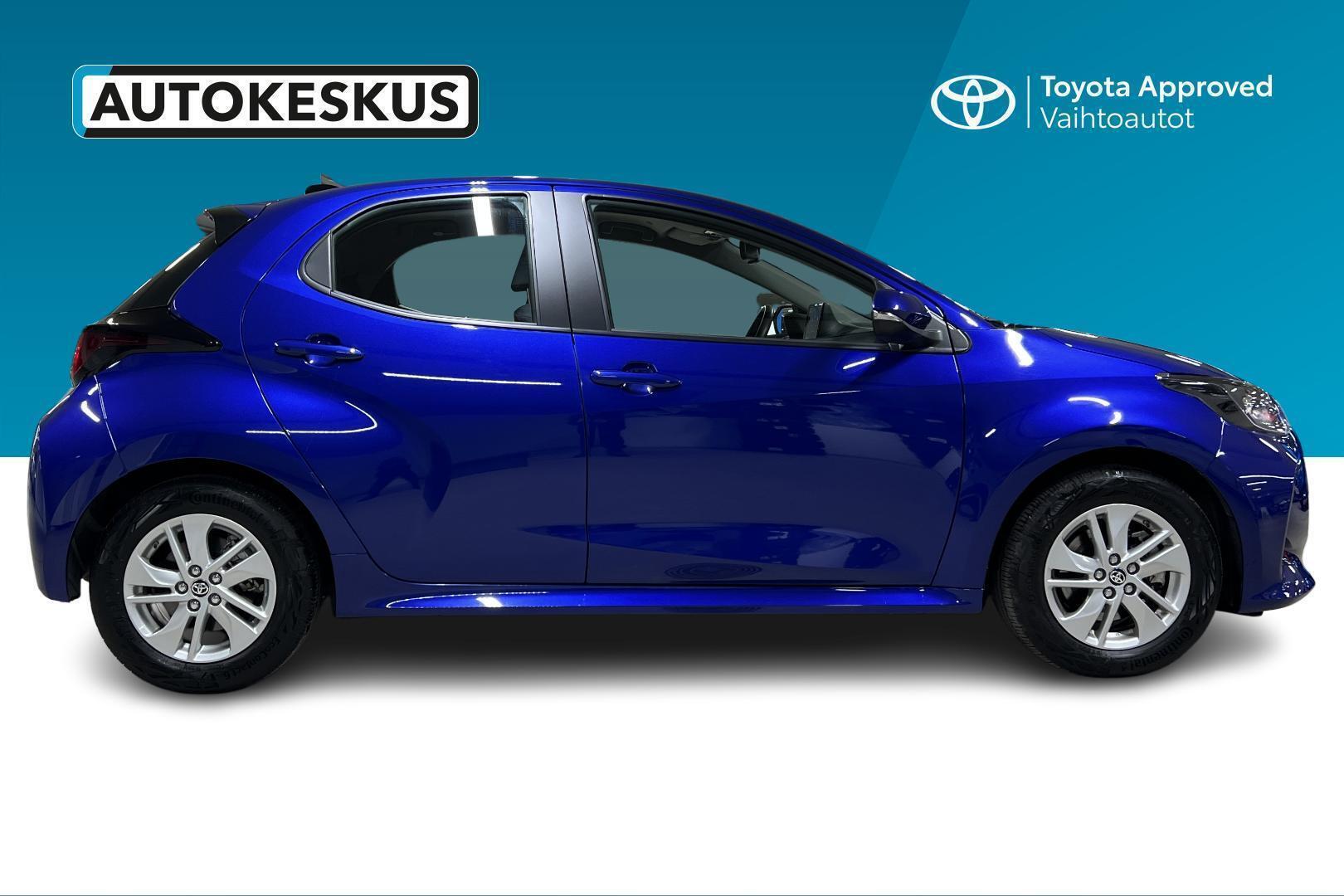 TOYOTA Yaris 2025