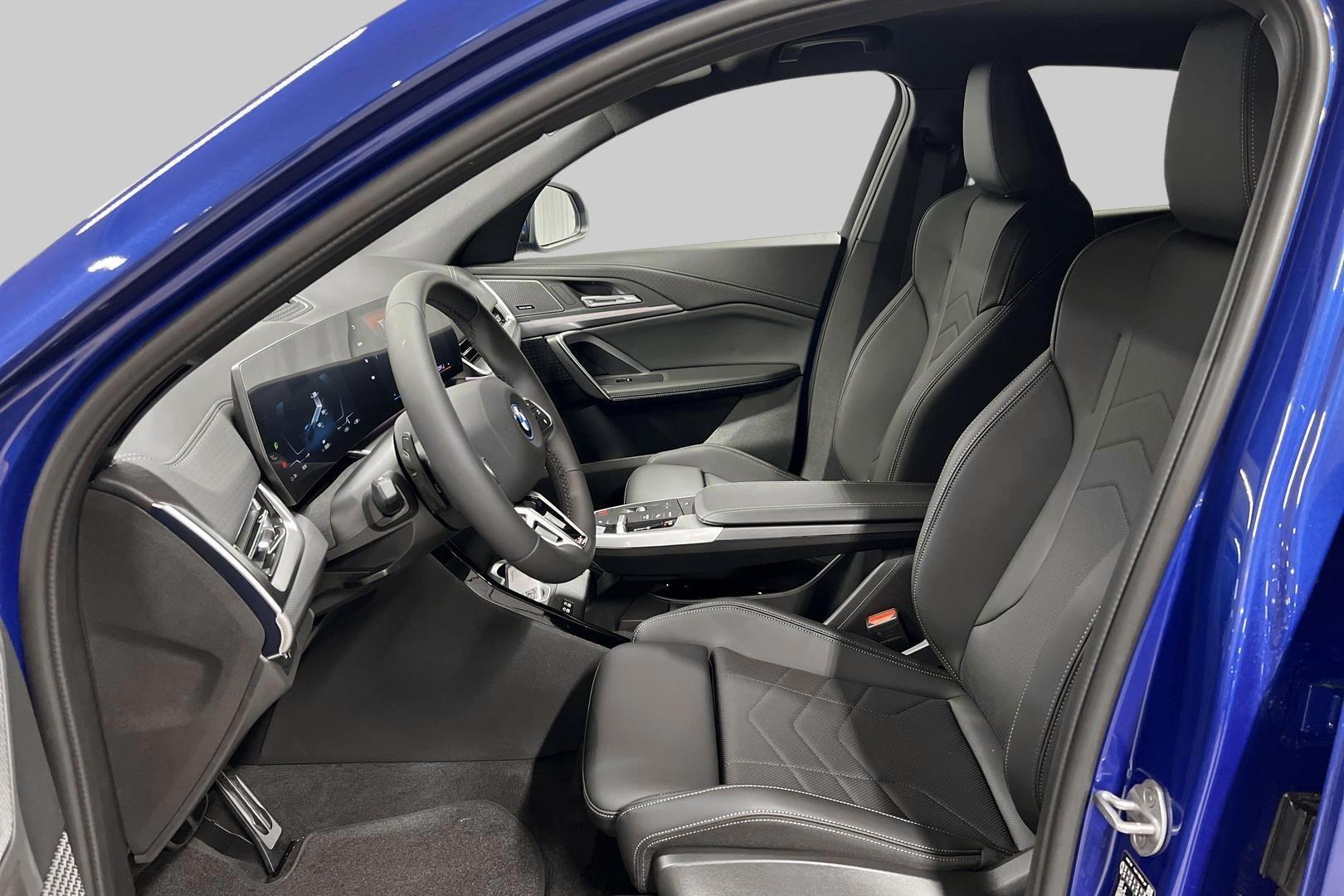 BMW iX2 9