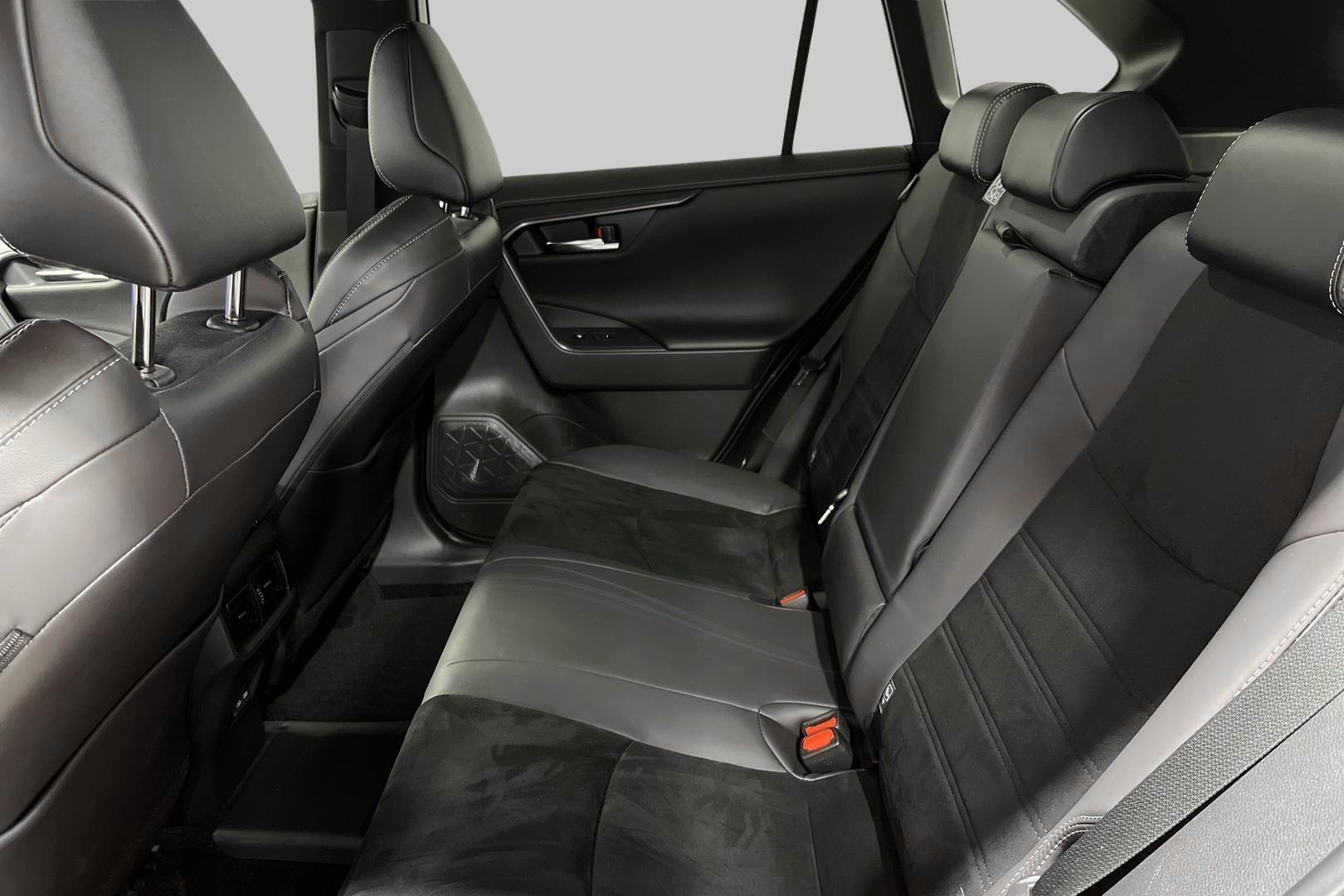 TOYOTA RAV4 PLUG-IN 2024