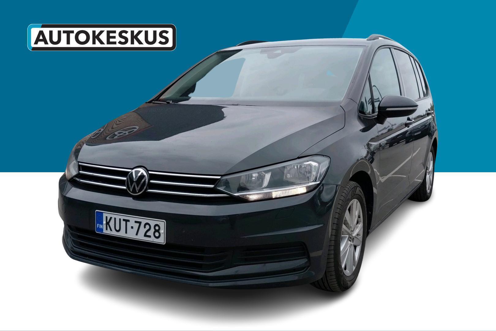 VOLKSWAGEN Touran 2023