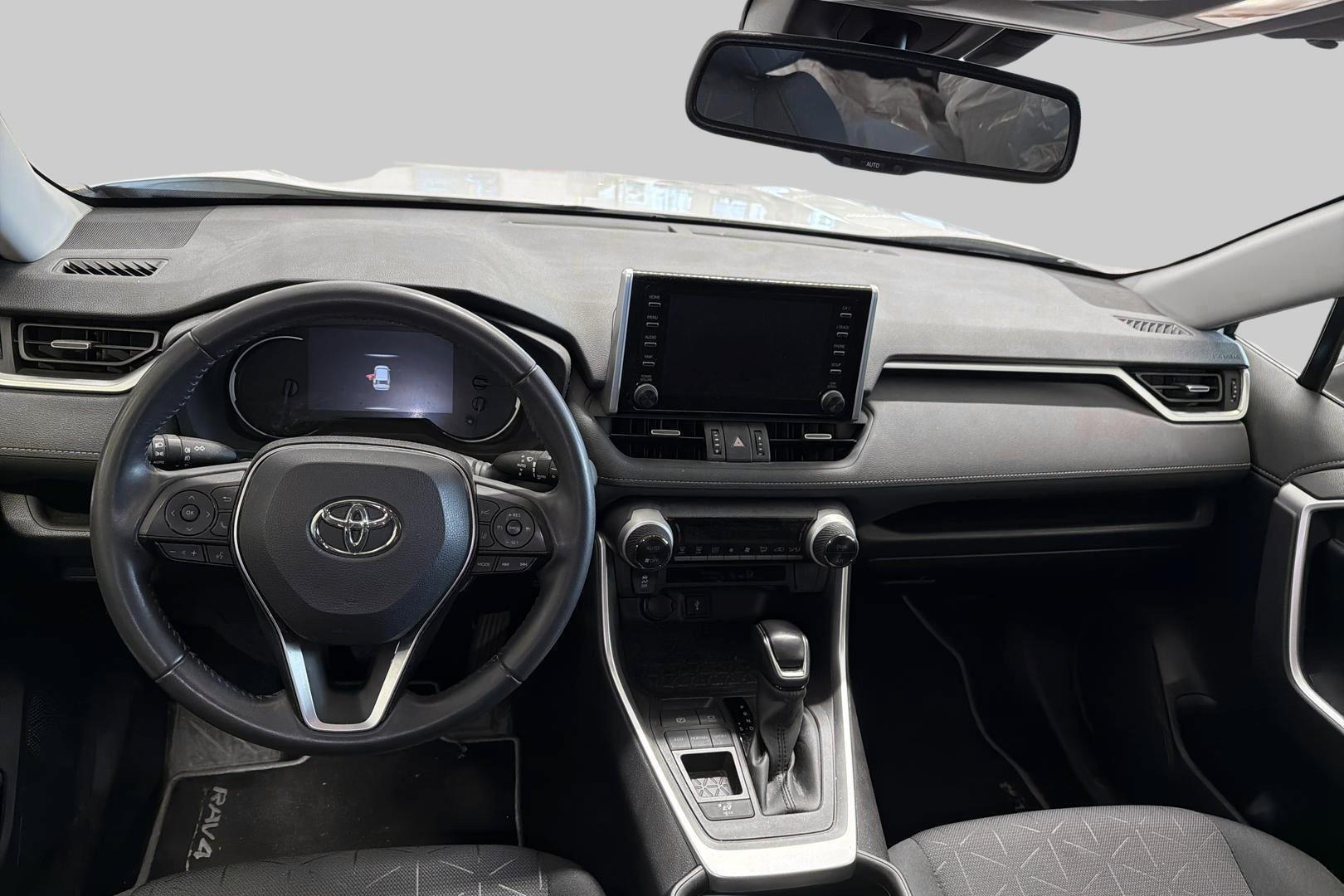 TOYOTA RAV4 2021