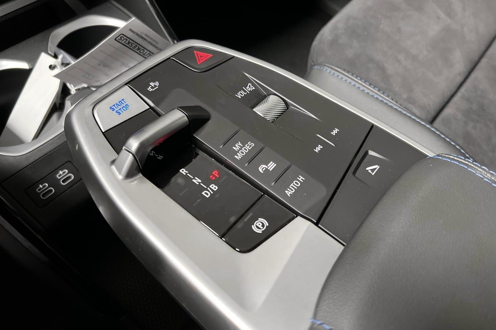 BMW iX1 16