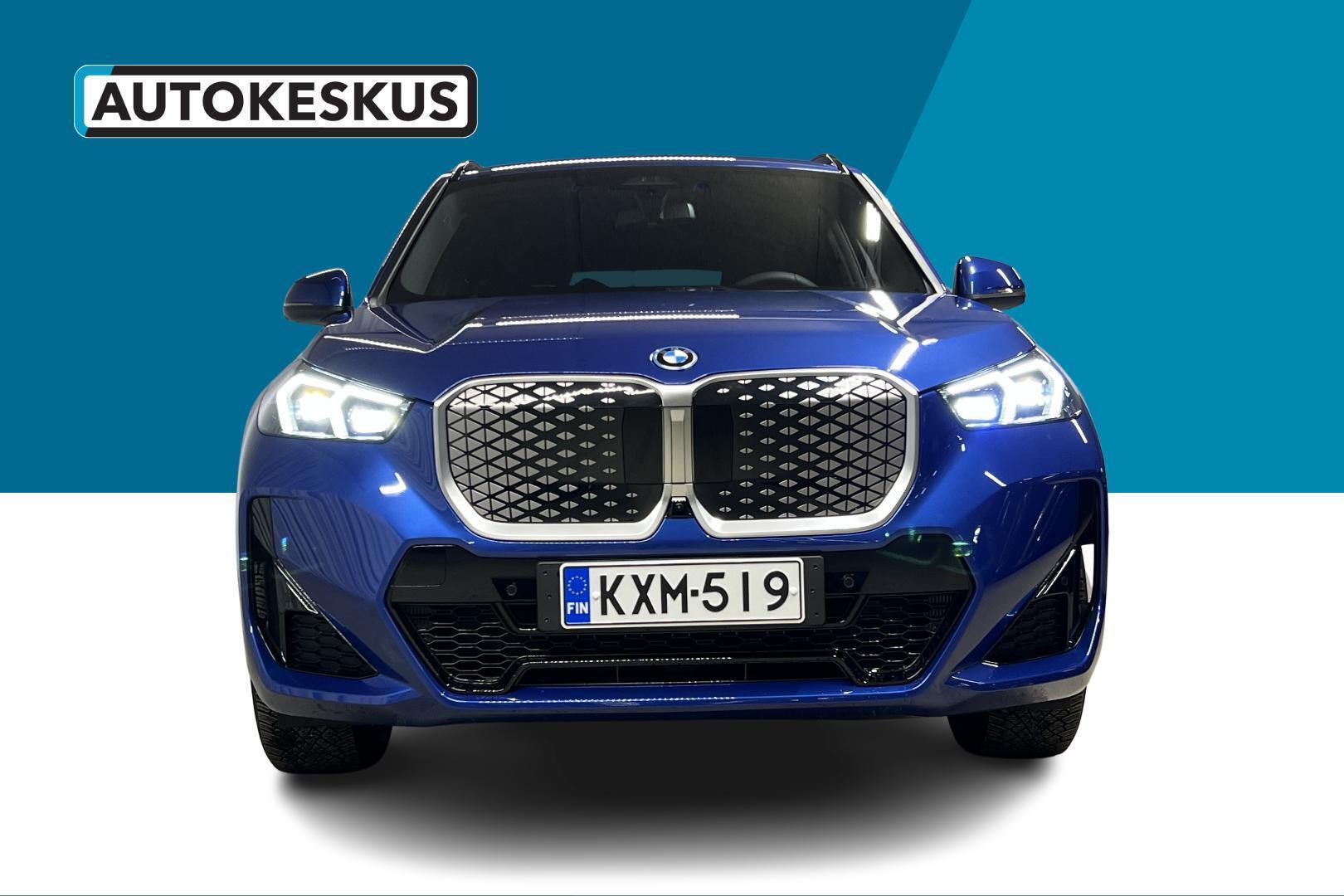 BMW iX1 2