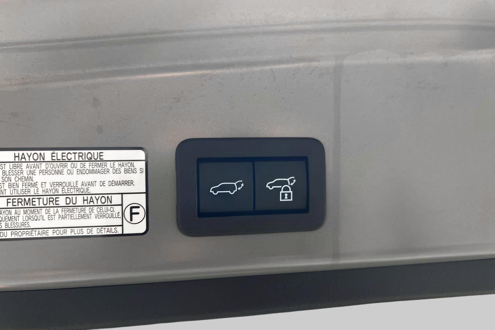 TOYOTA Corolla Cross 2025
