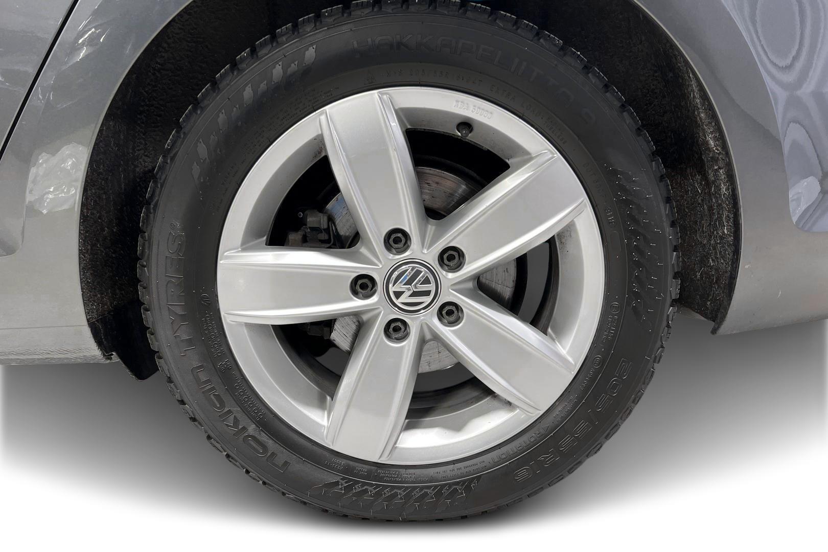 VOLKSWAGEN Golf 2019