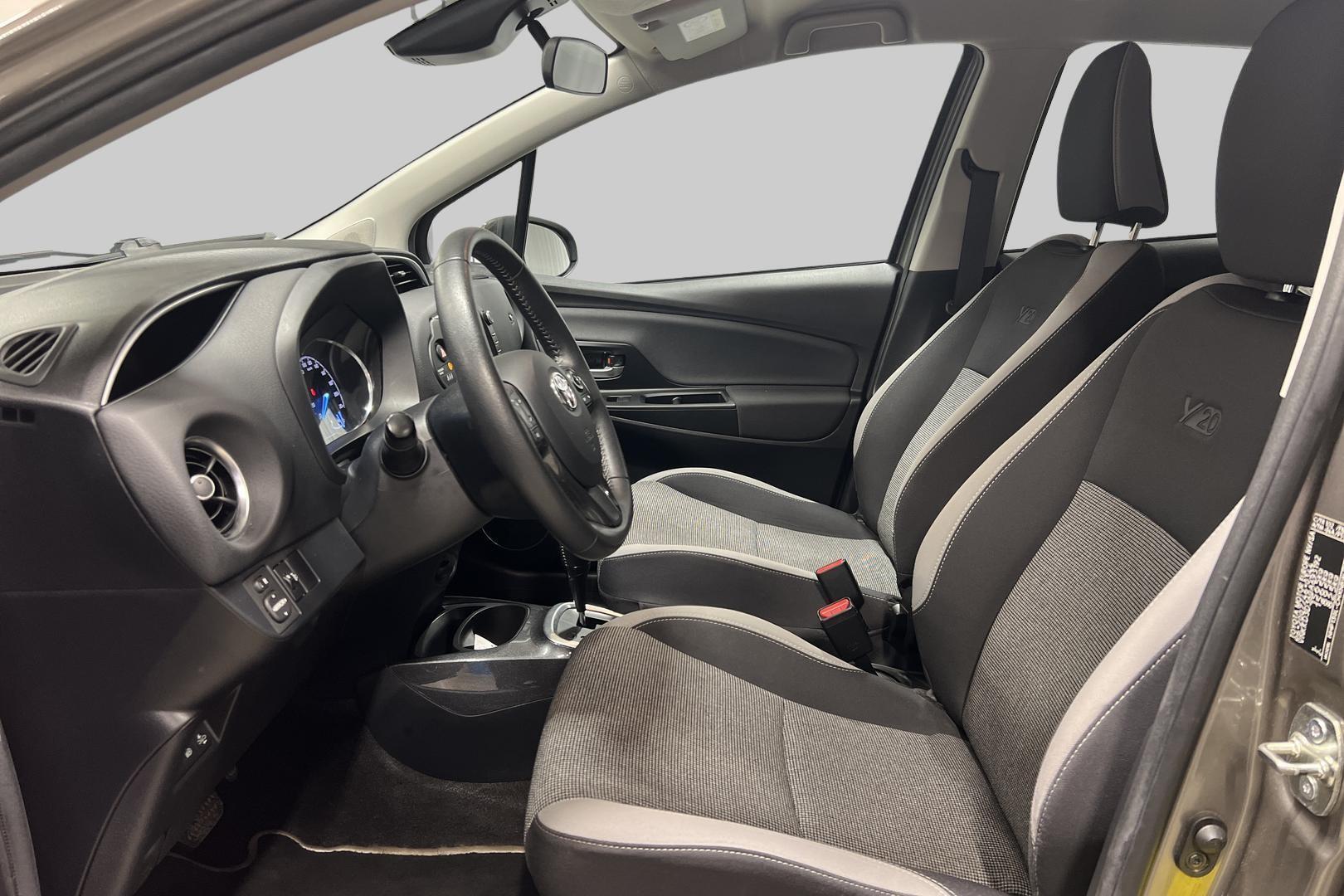 TOYOTA Yaris 2020