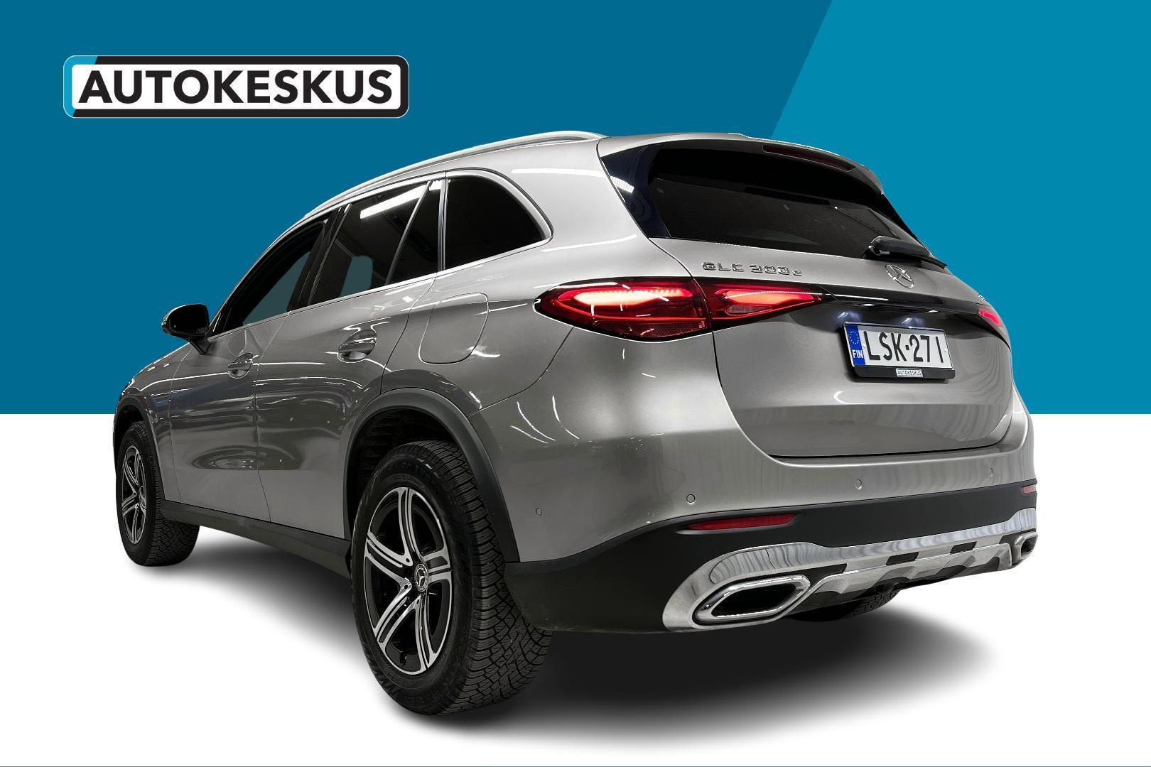 MERCEDES-BENZ GLC 2023
