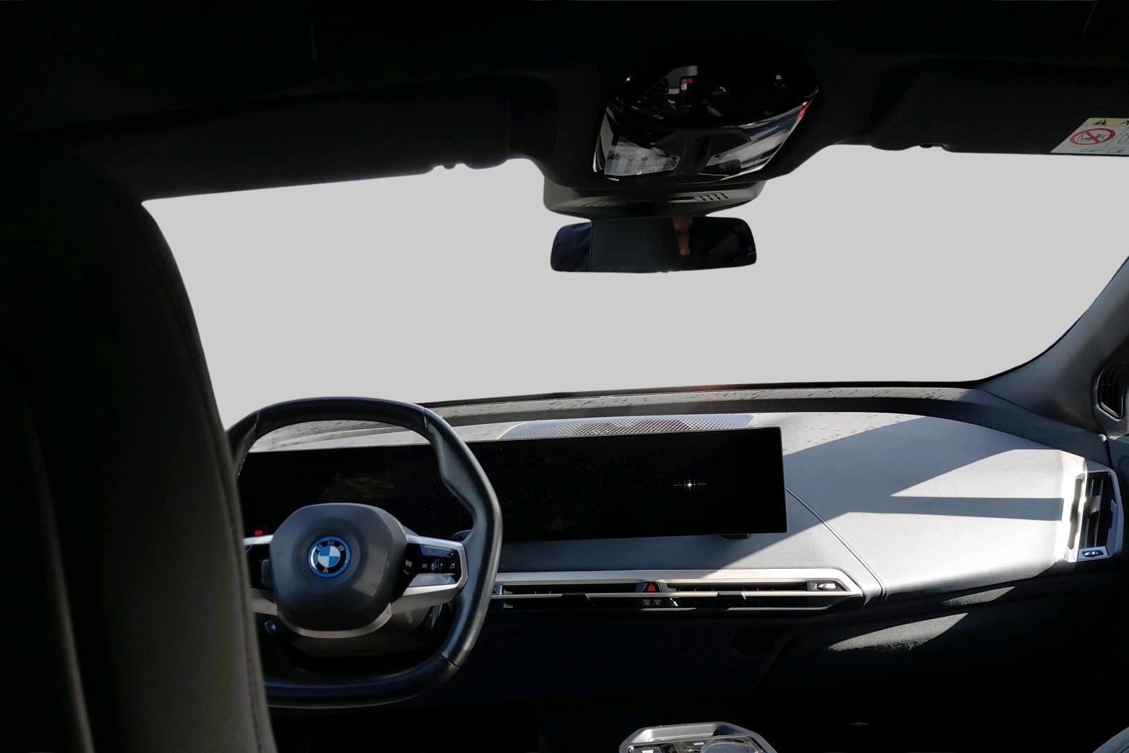 BMW iX 2021