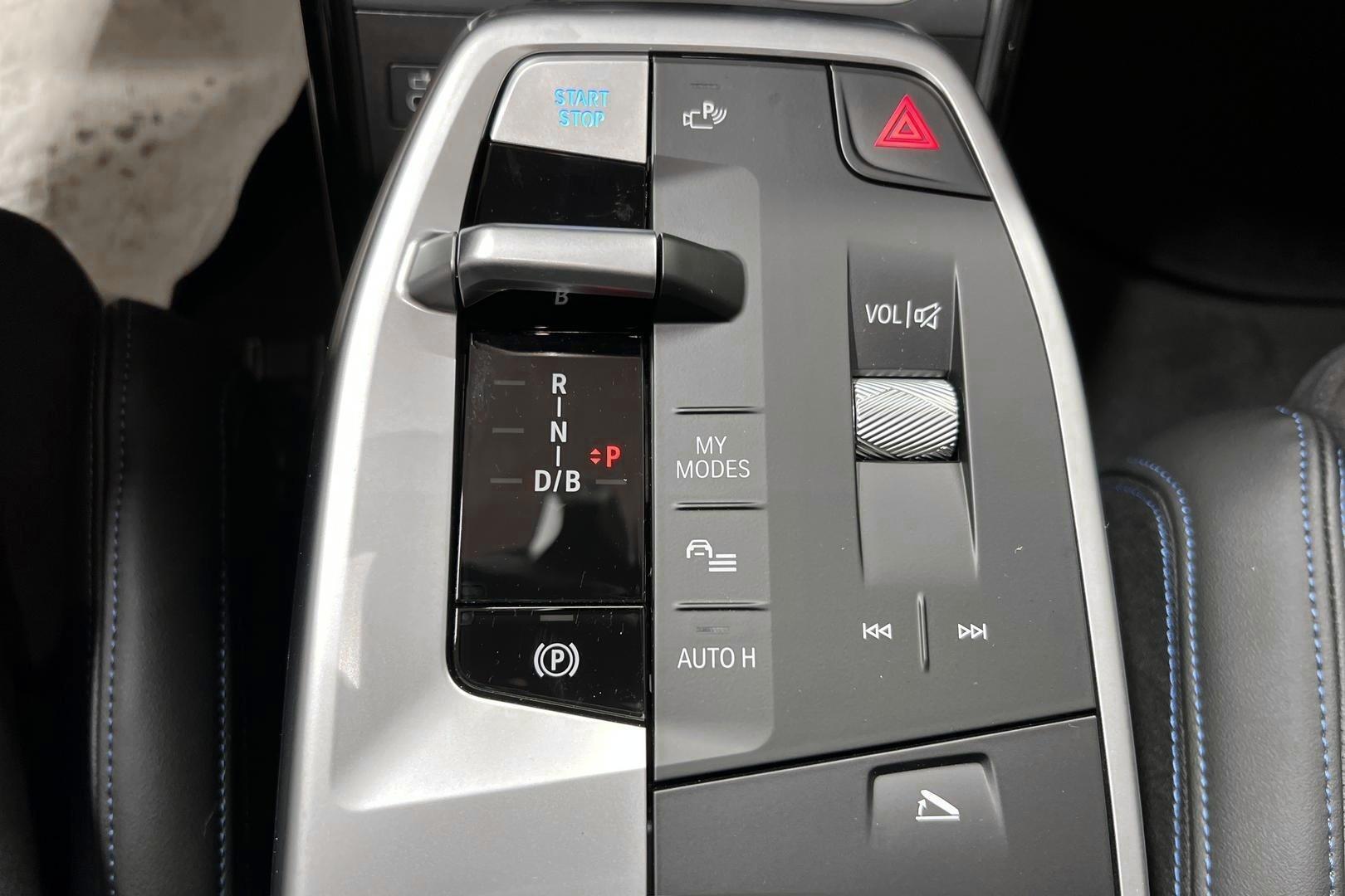 BMW iX1 2026