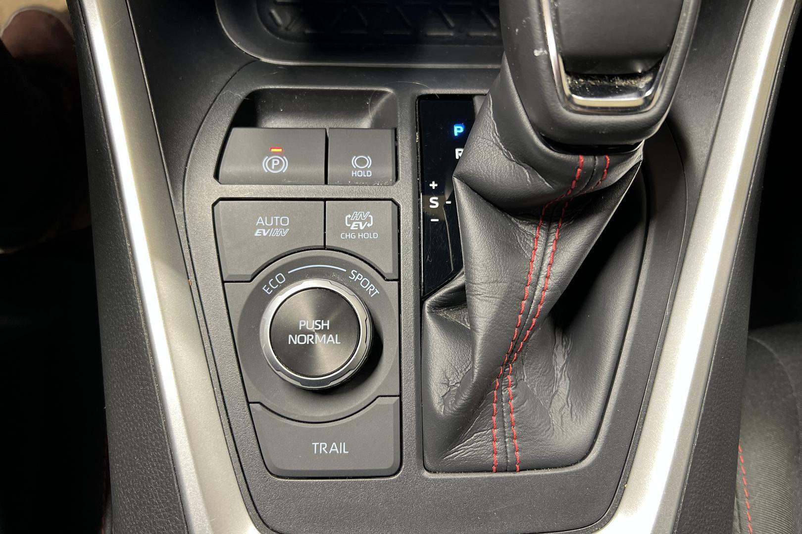 TOYOTA RAV4 Plug-in 2024