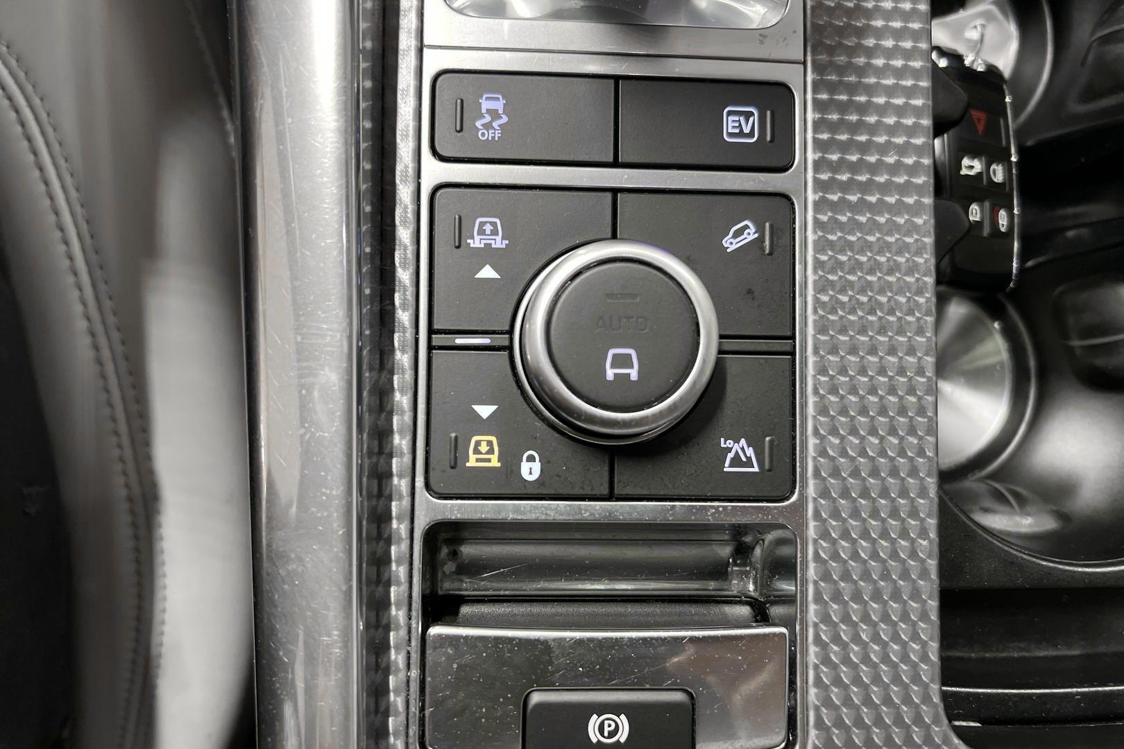 LAND ROVER Range Rover Sport 17