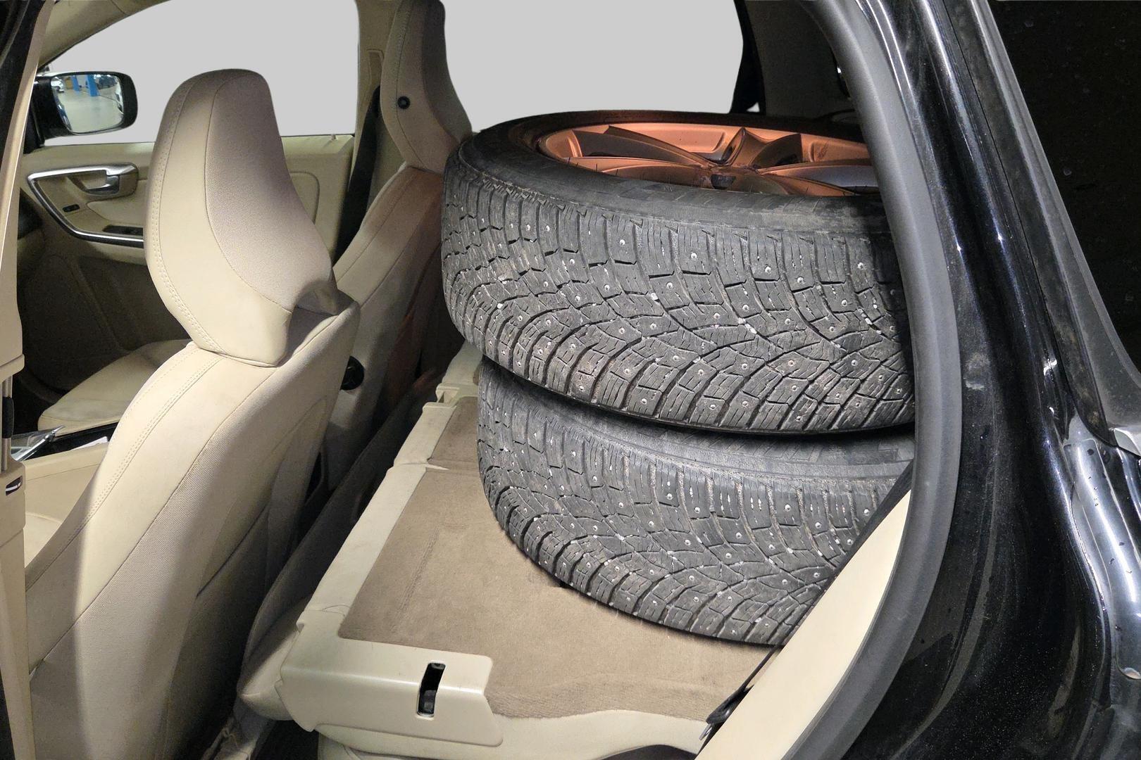 VOLVO XC60 2012