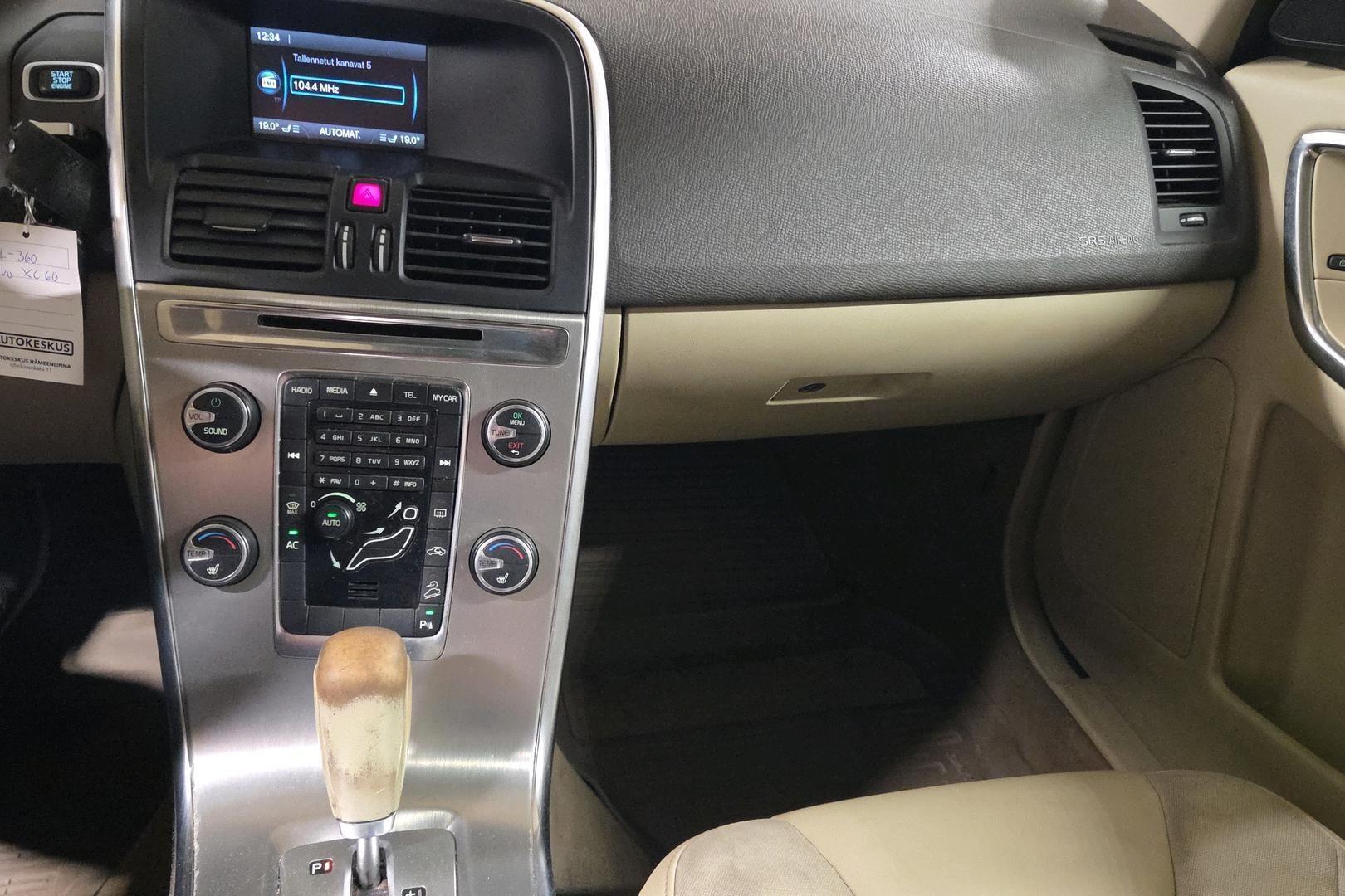 VOLVO XC60 2012