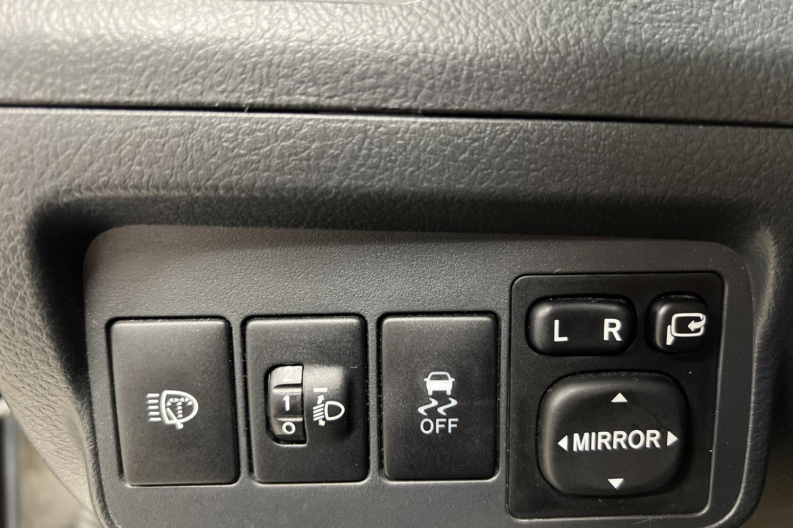 TOYOTA Corolla 2012