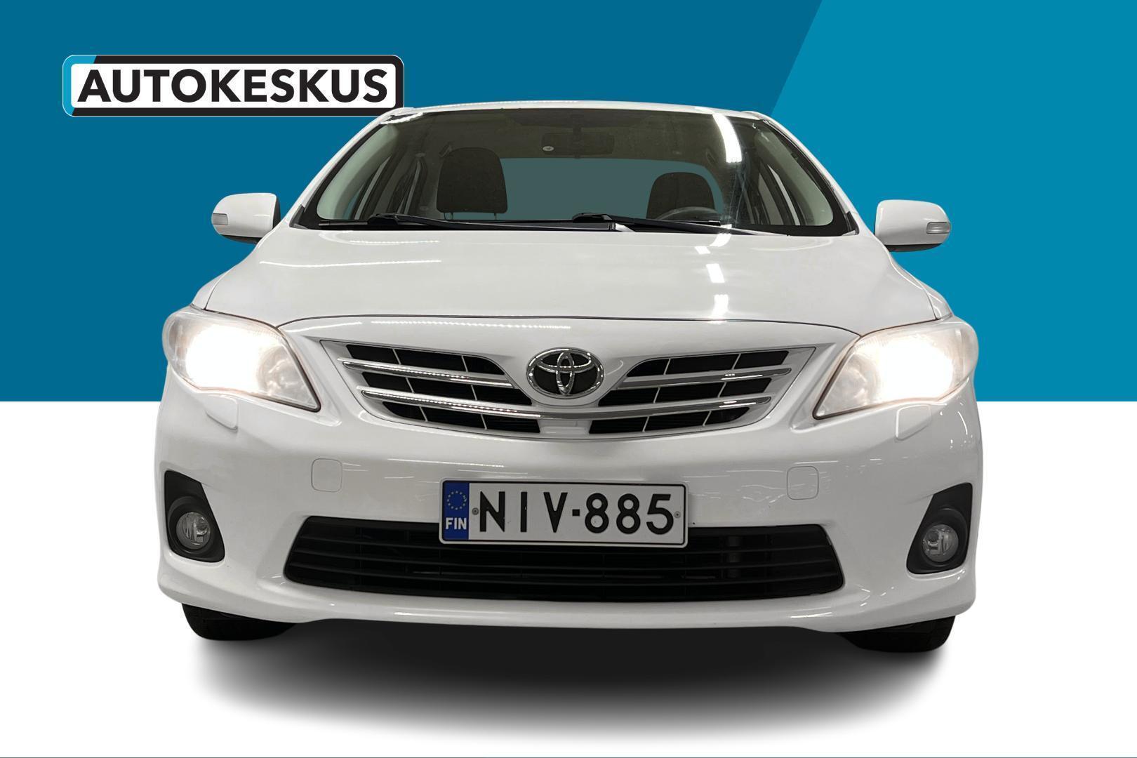 TOYOTA Corolla 2012
