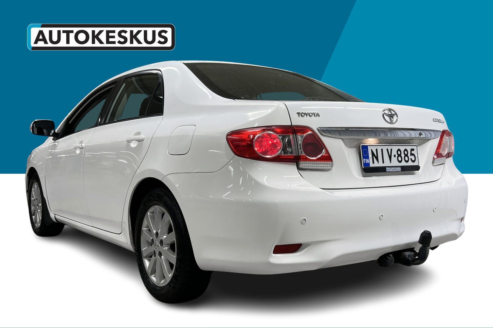 TOYOTA Corolla 2012