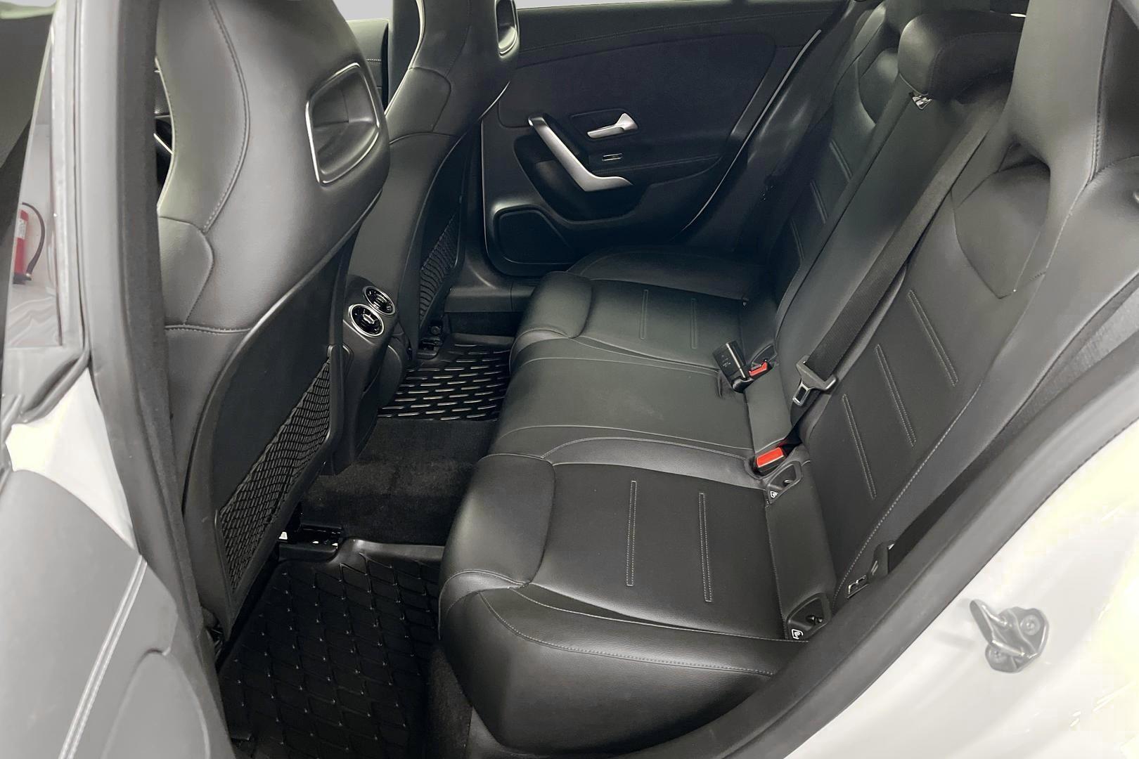 MERCEDES-BENZ CLA 2019