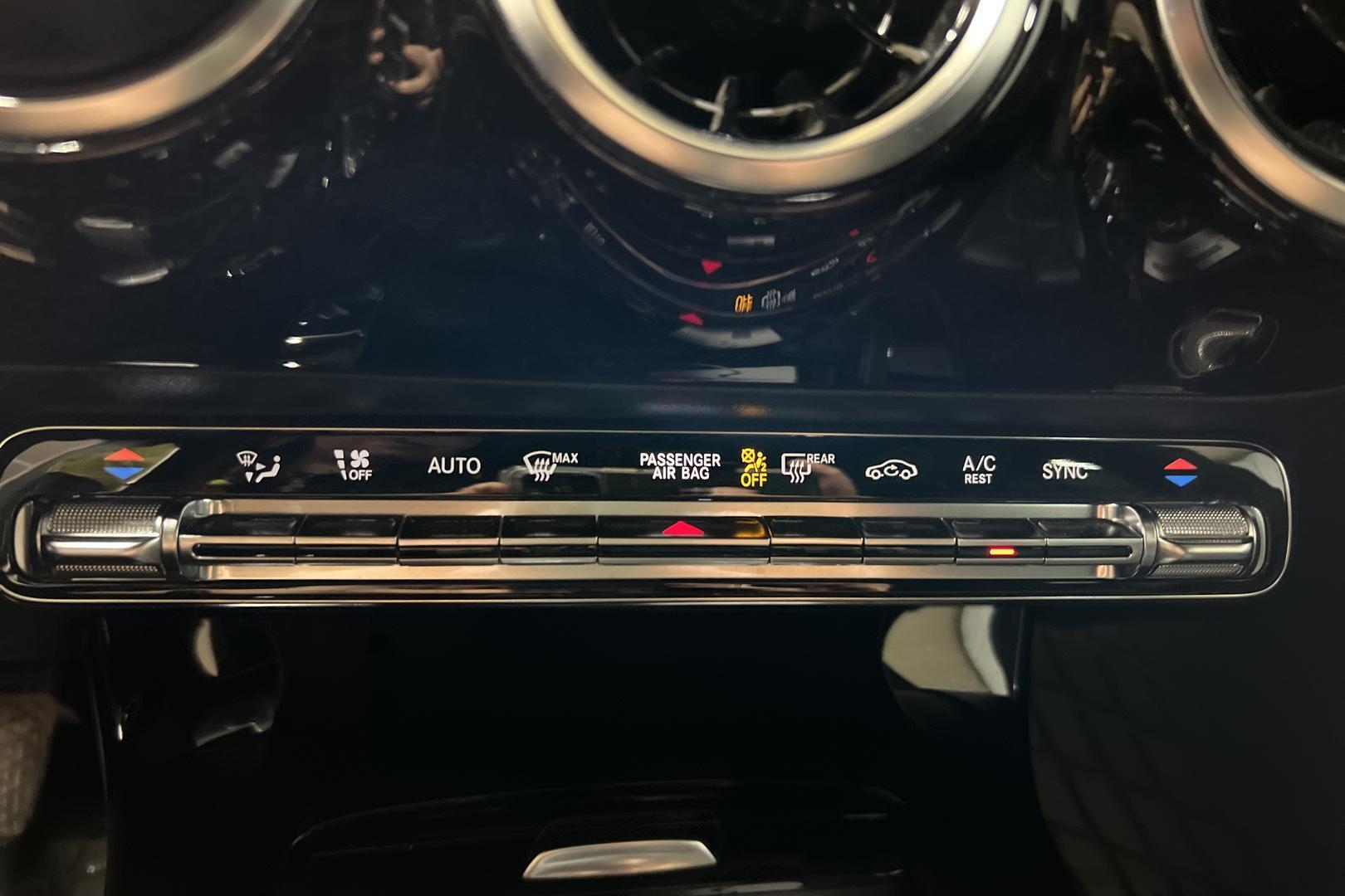 MERCEDES-BENZ CLA 2019