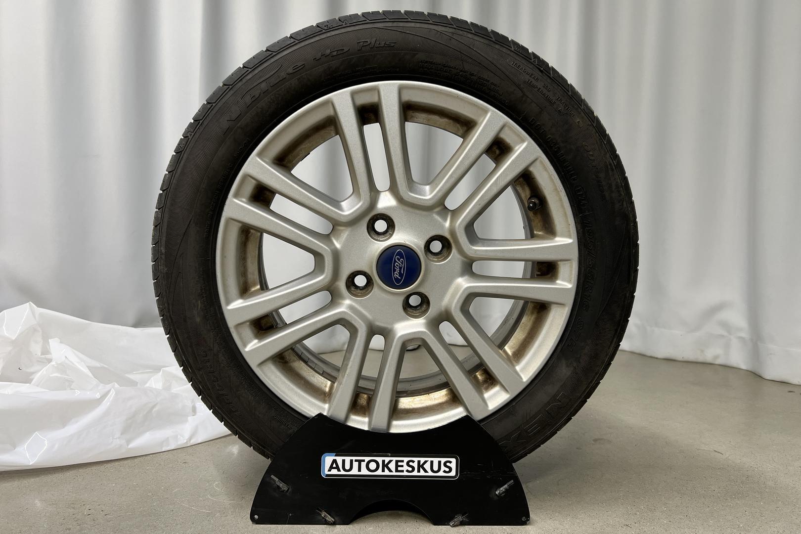 FORD Tourneo Courier 2015