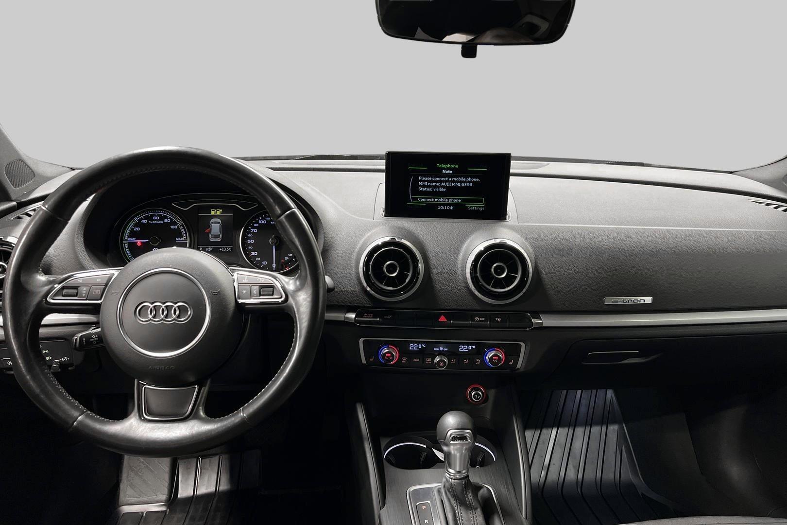 AUDI A3 2015