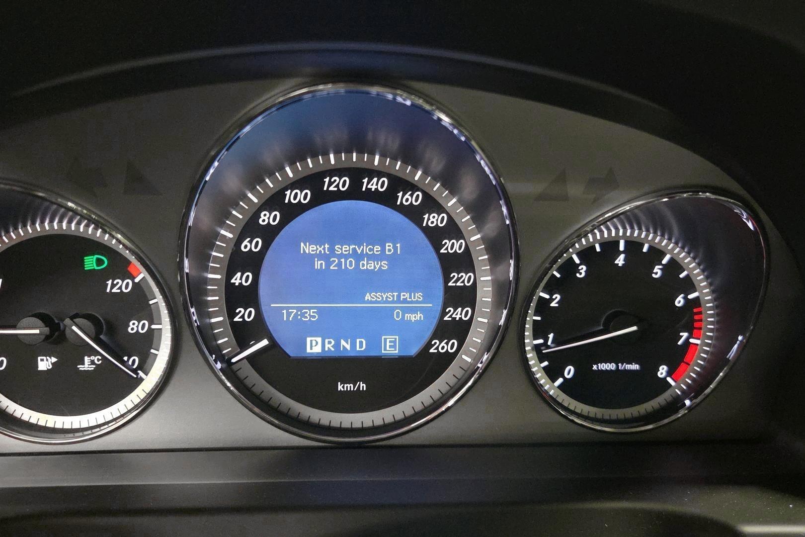 MERCEDES-BENZ C 2010