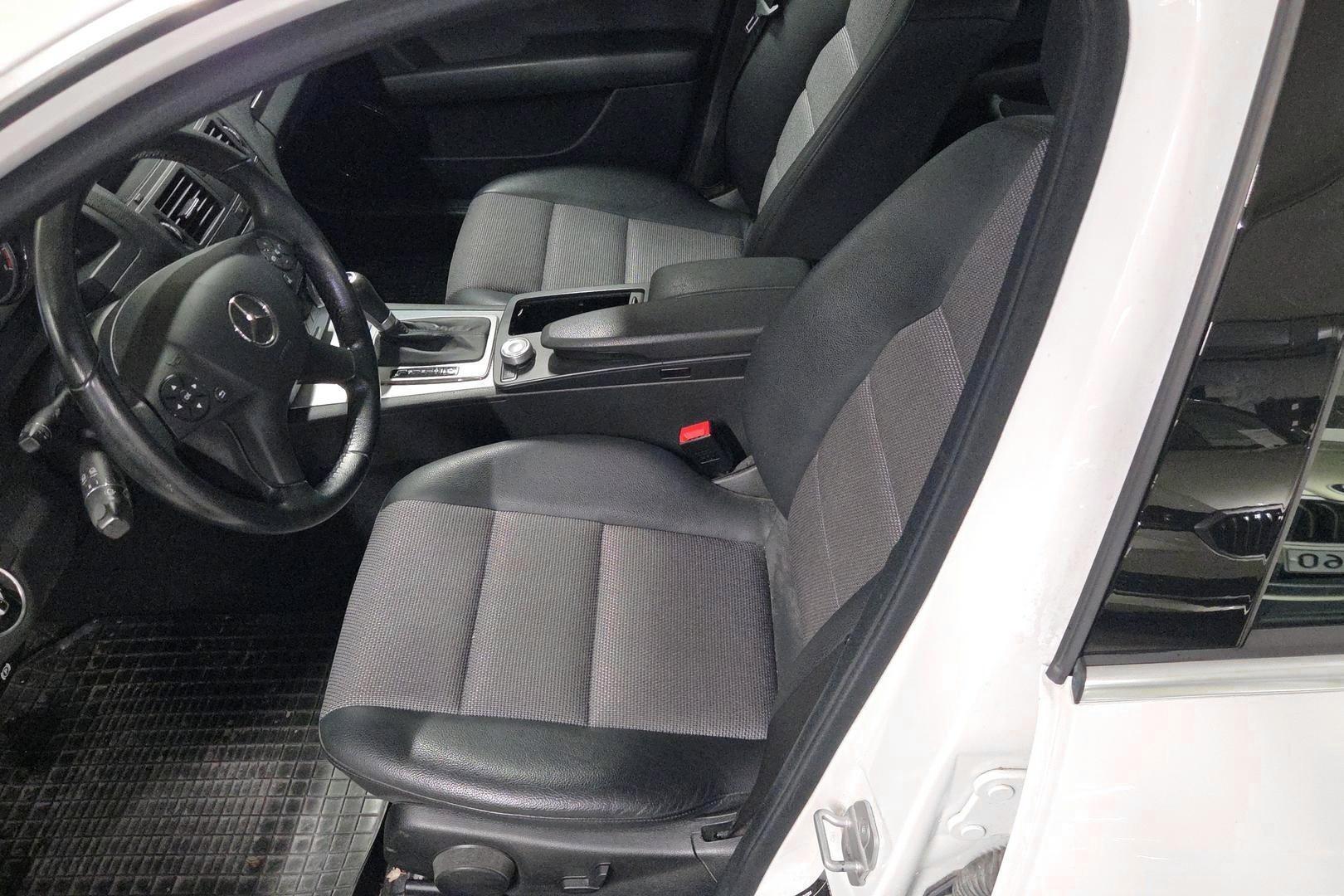 MERCEDES-BENZ C 2010