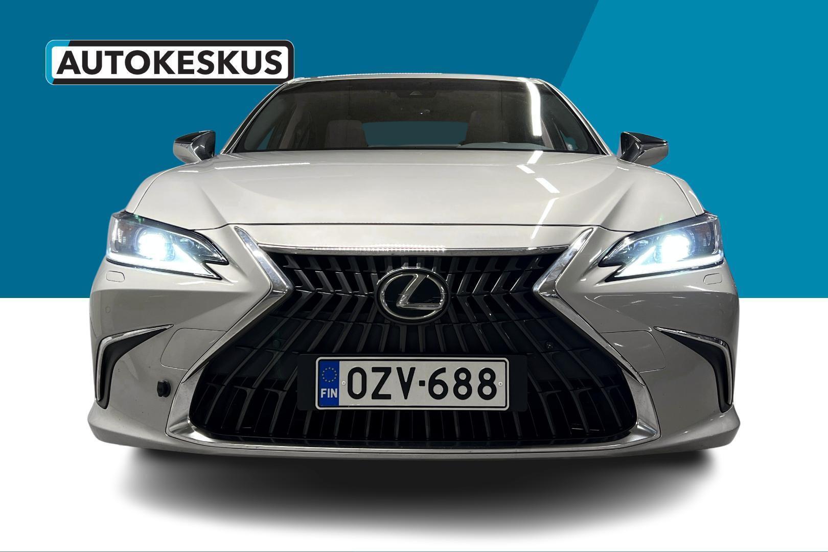 LEXUS ES 2023