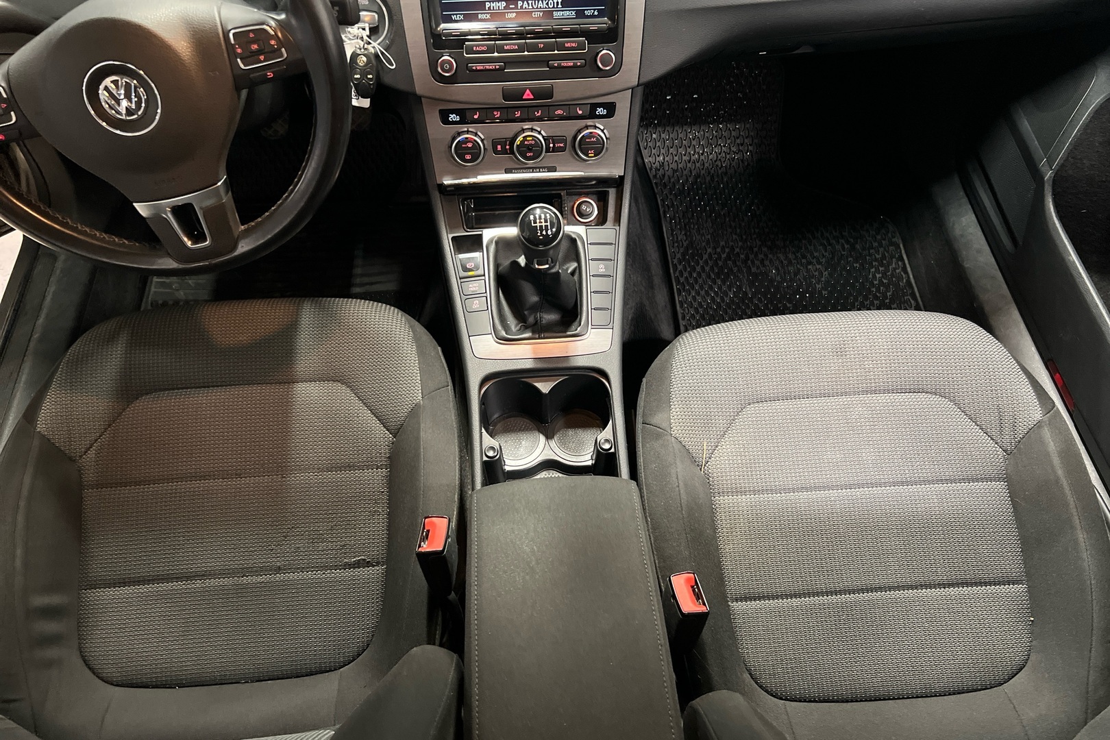 VOLKSWAGEN Passat 2013