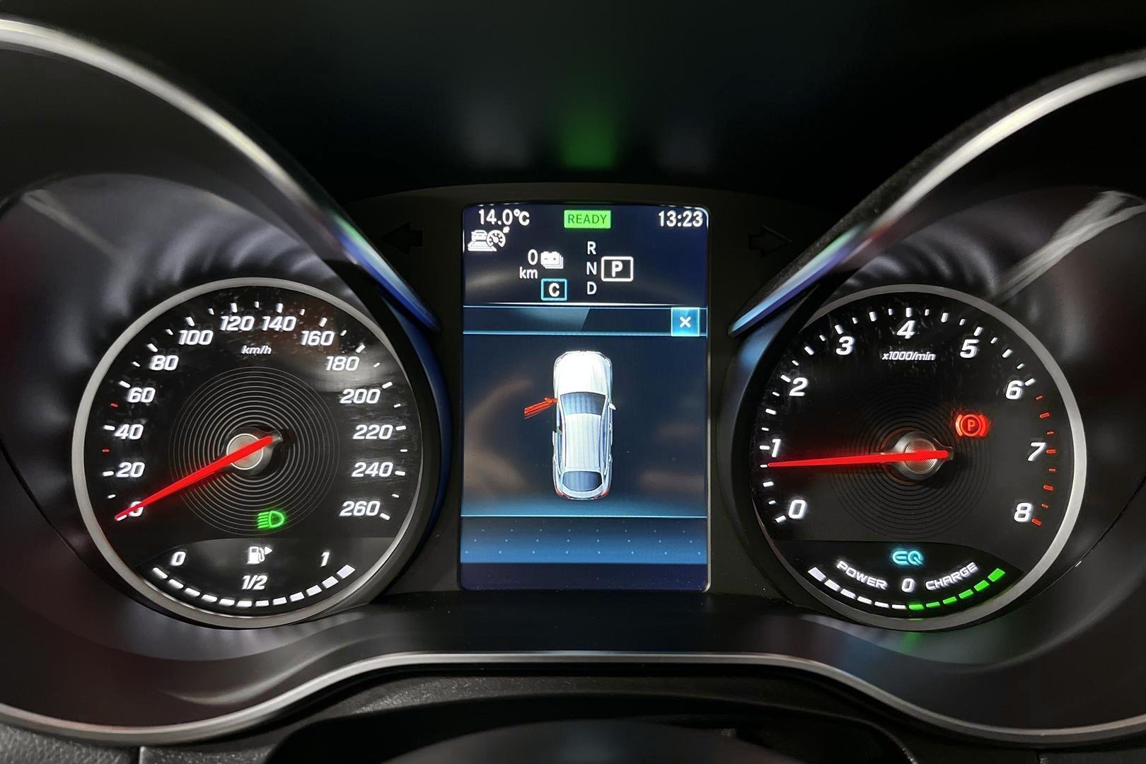 MERCEDES-BENZ GLC 2022