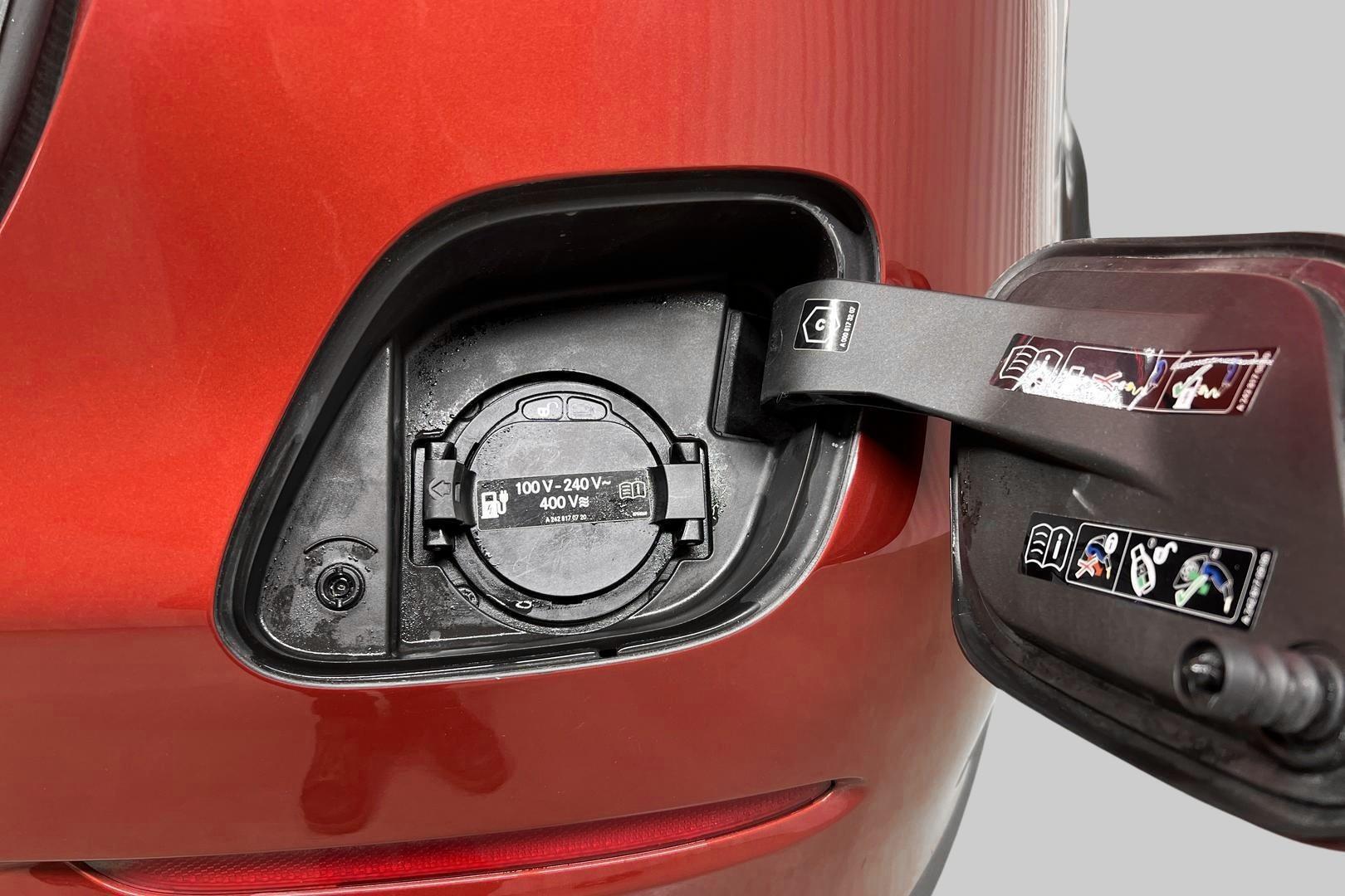 MERCEDES-BENZ GLC 2022