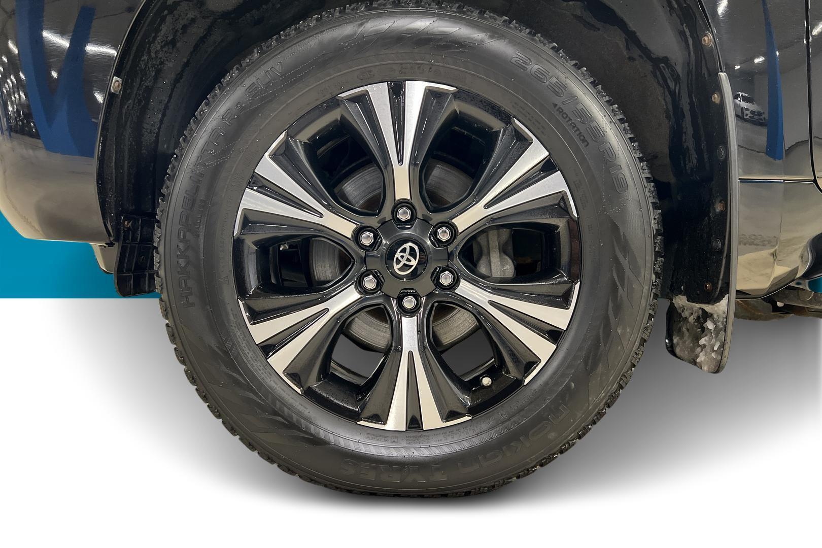 TOYOTA Land Cruiser 2021