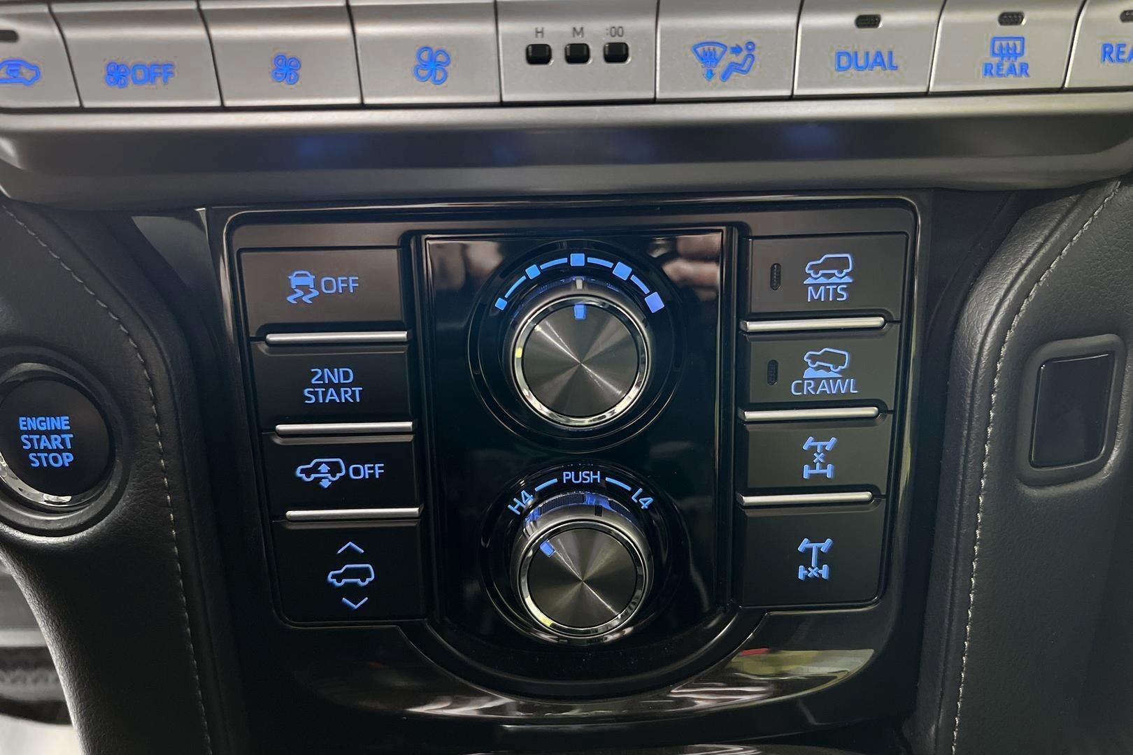 TOYOTA Land Cruiser 2021