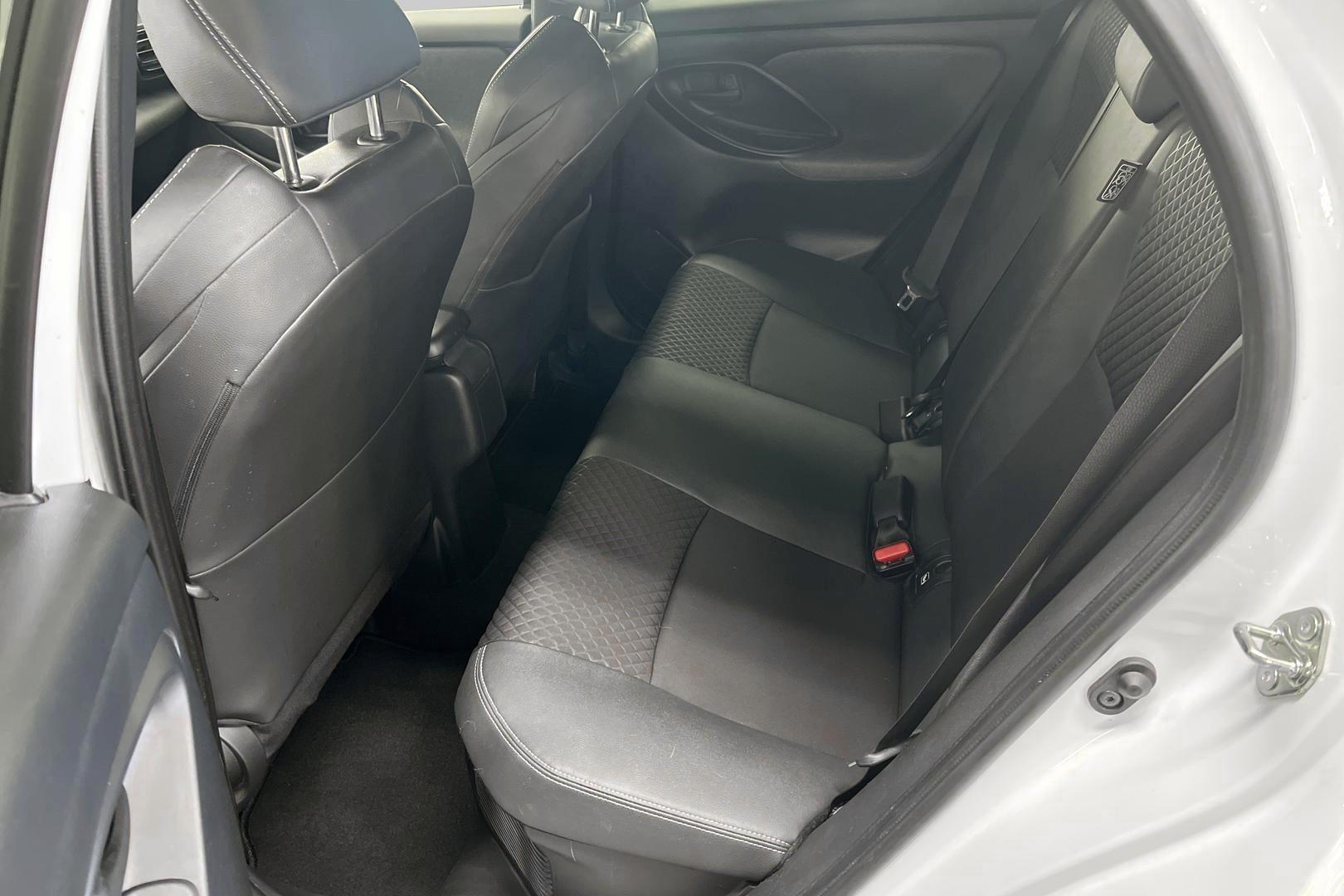 TOYOTA Yaris 2021