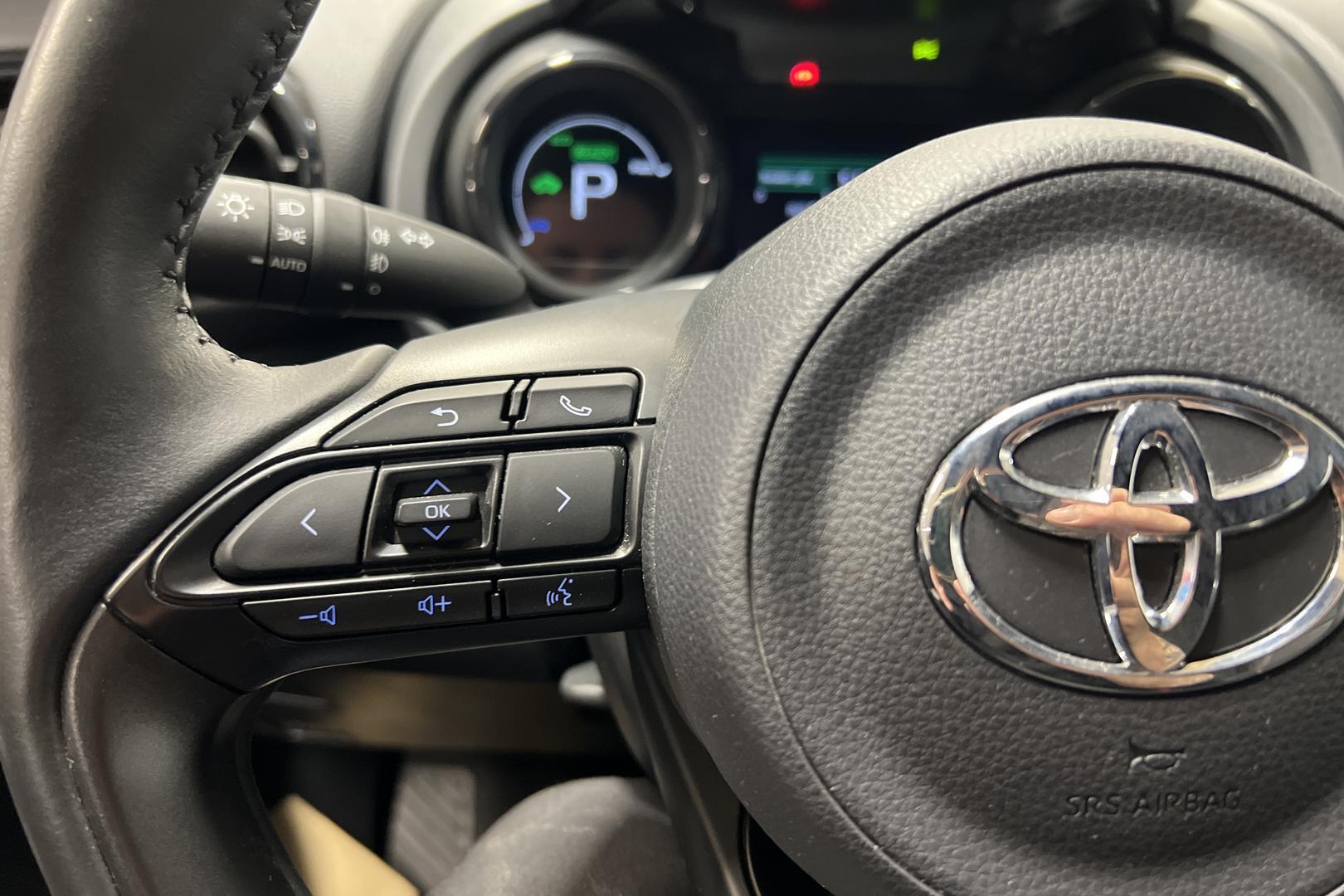TOYOTA Yaris 2021