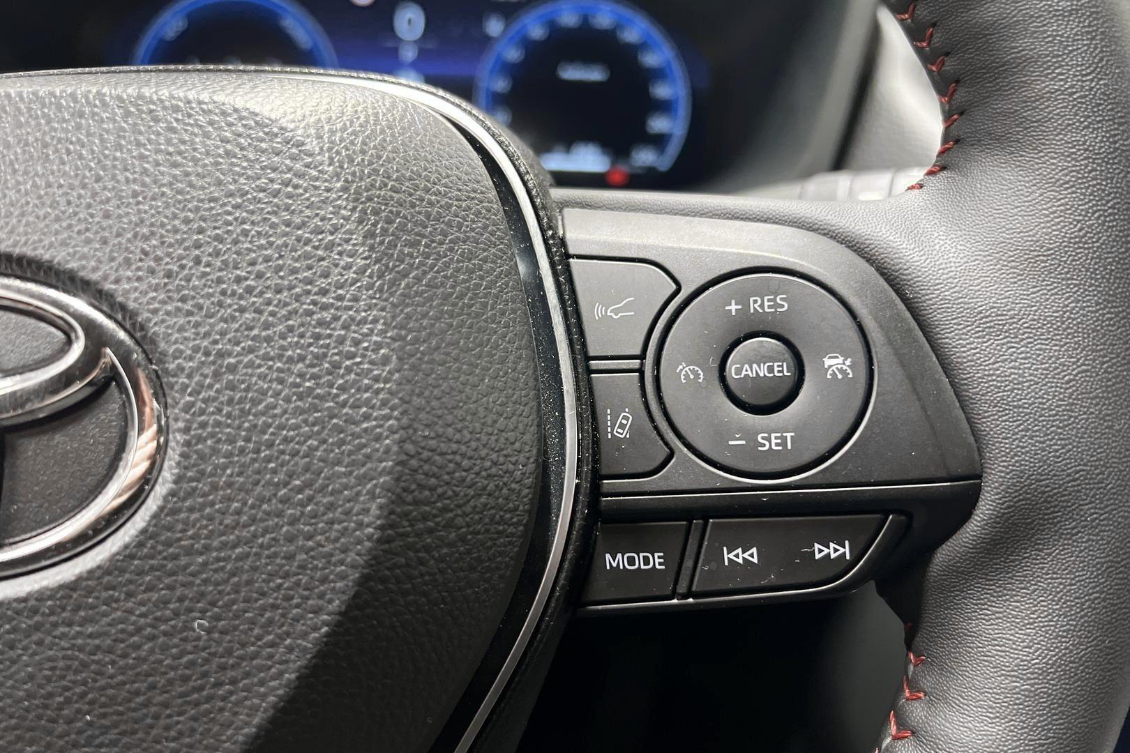 TOYOTA RAV4 Plug-in 19