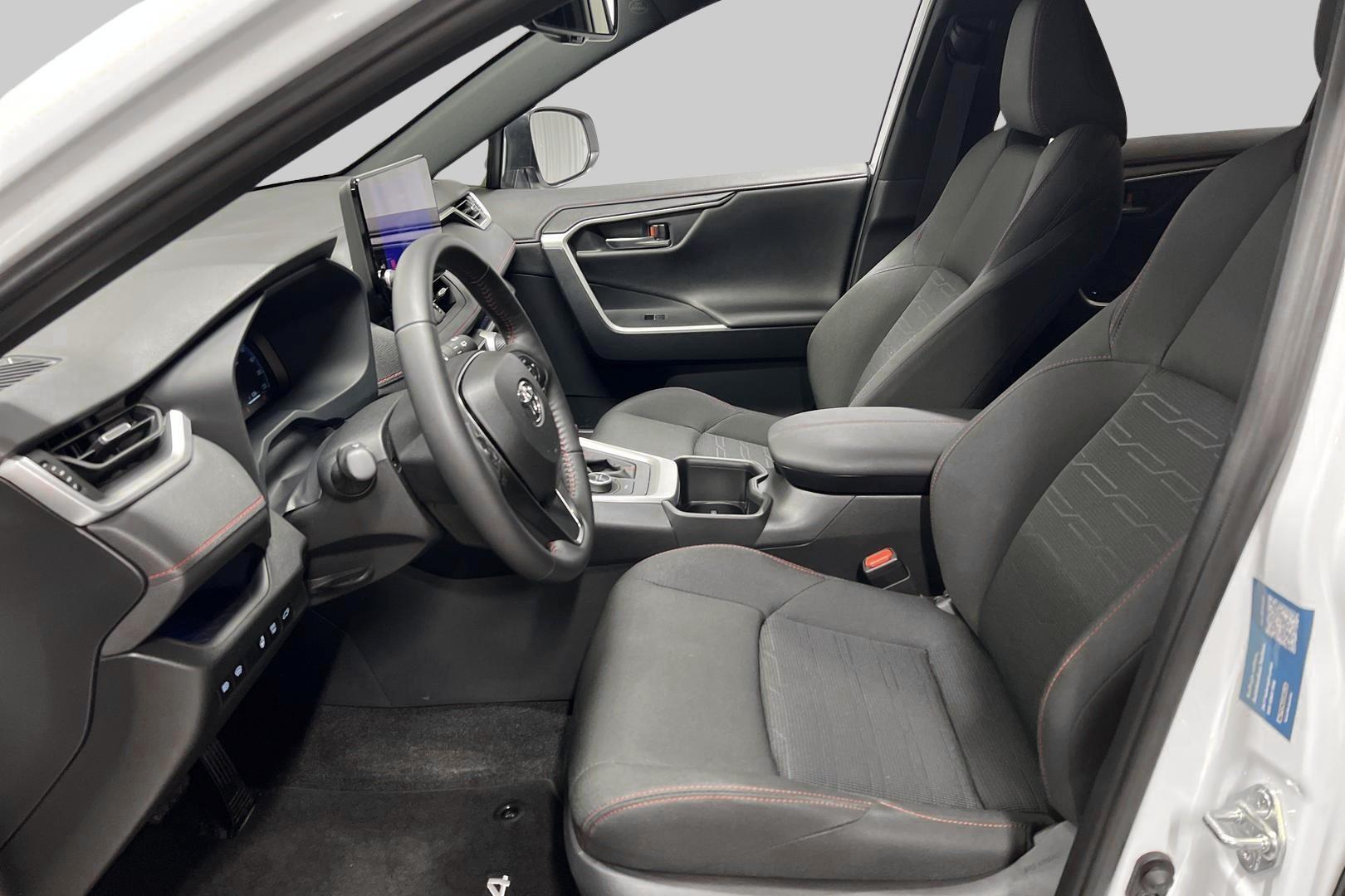 TOYOTA RAV4 Plug-in 9