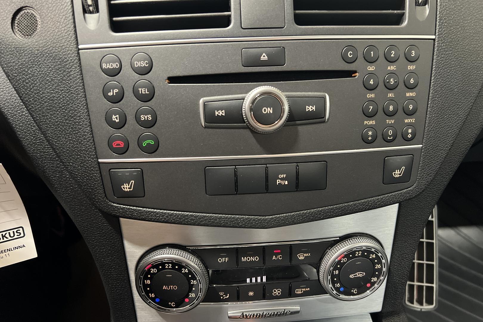 MERCEDES-BENZ C 2011