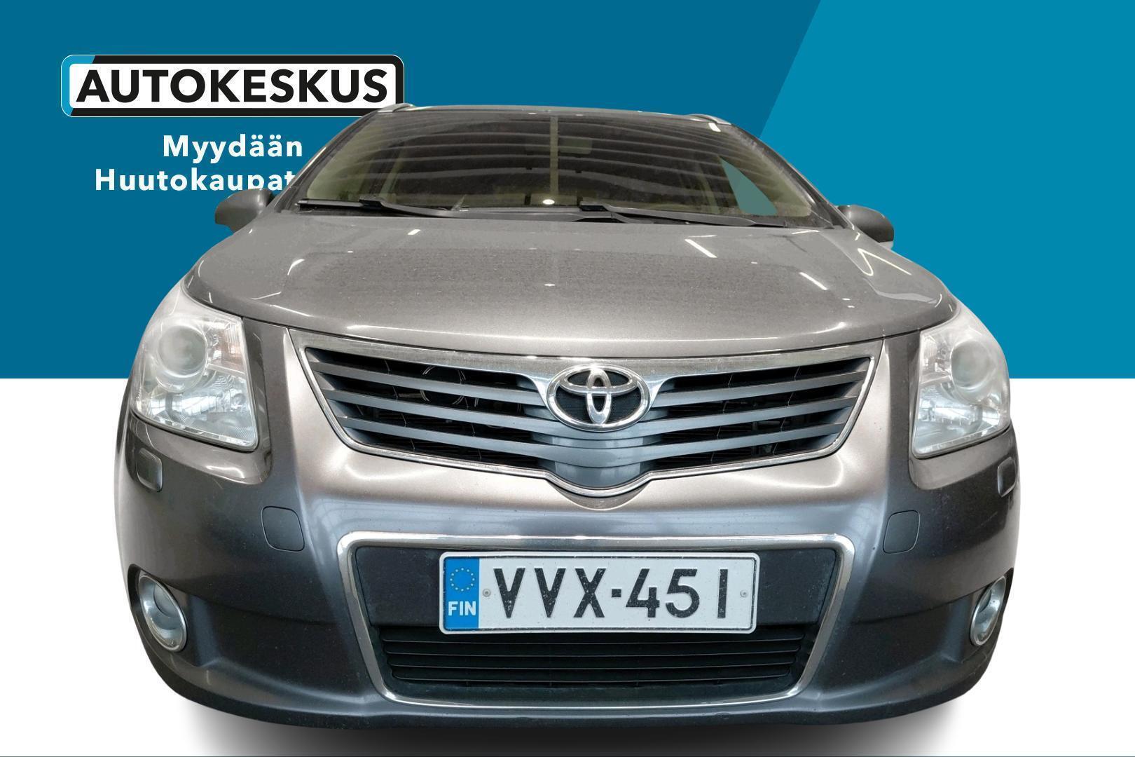 TOYOTA Avensis 2011