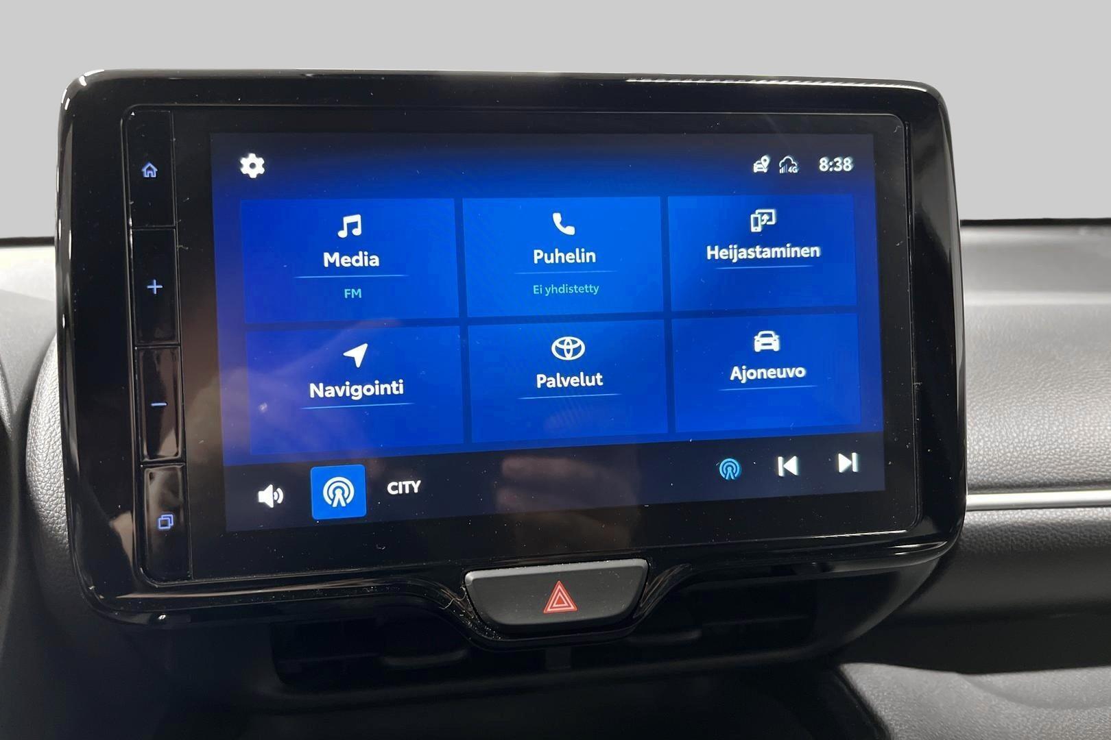 TOYOTA Yaris Cross 2024