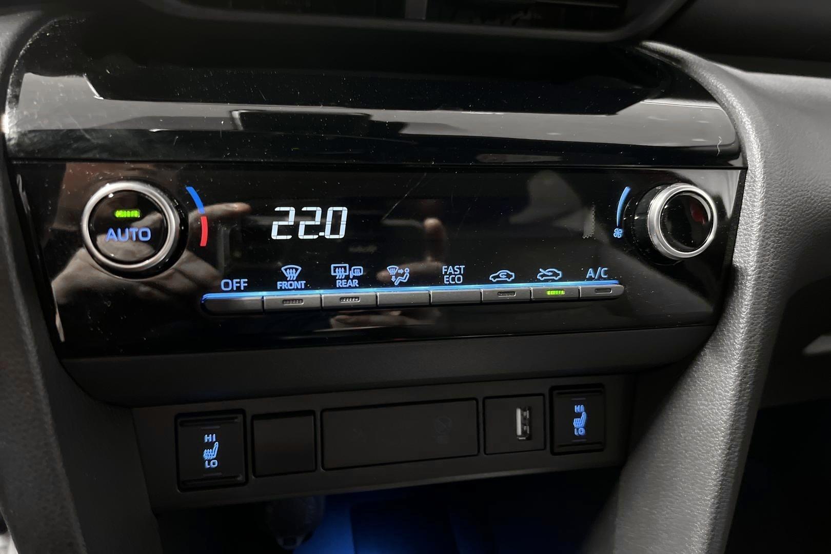 TOYOTA Yaris Cross 2024