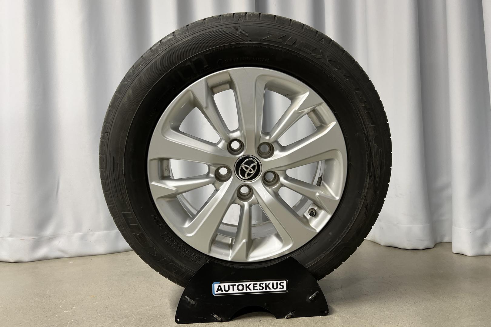 TOYOTA Yaris Cross 2022