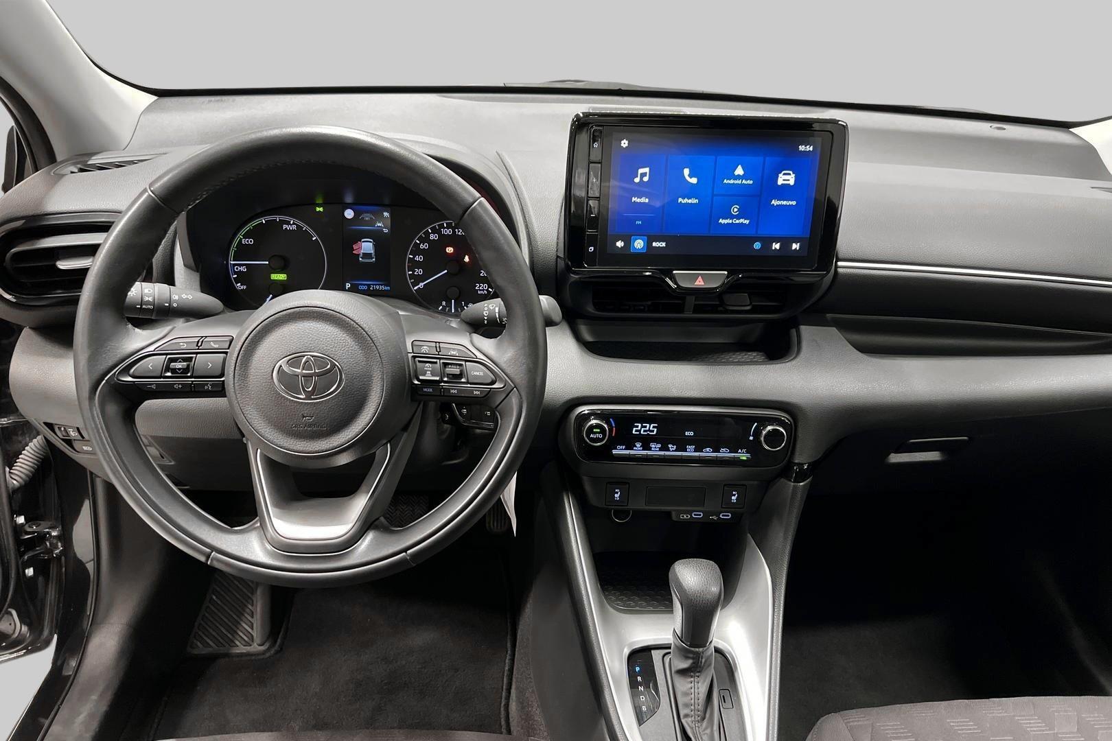 TOYOTA Yaris 11