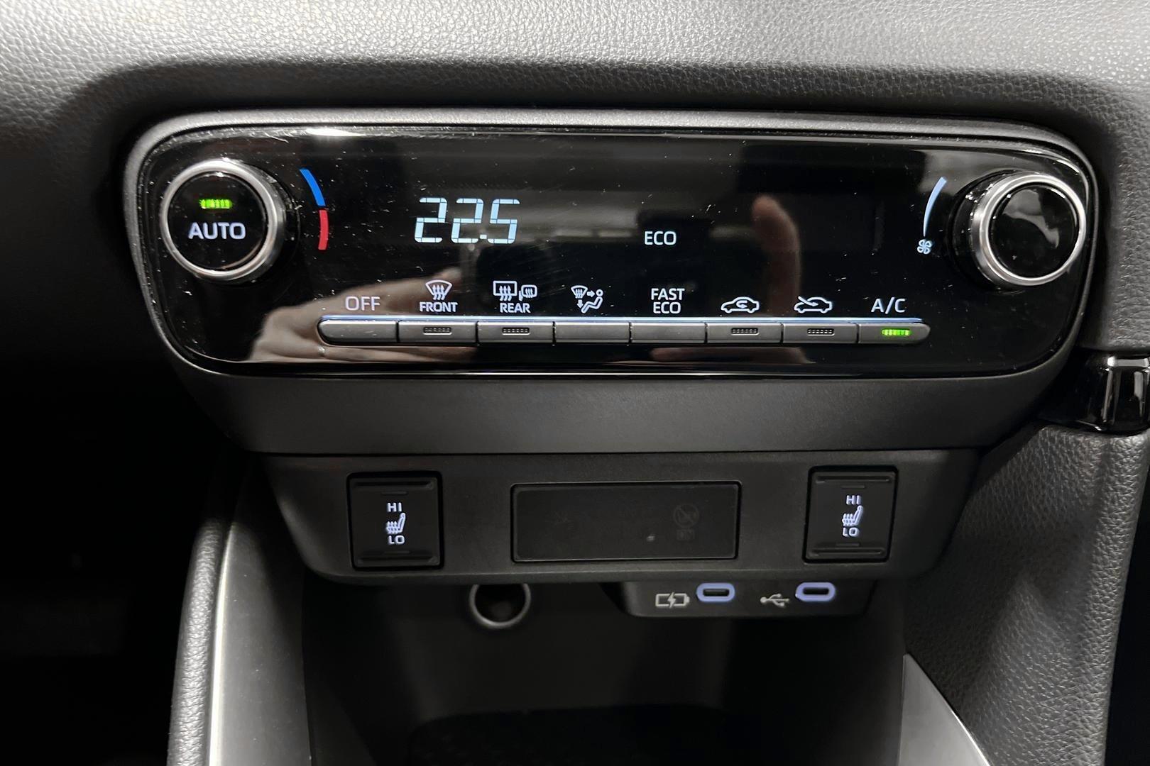 TOYOTA Yaris 16